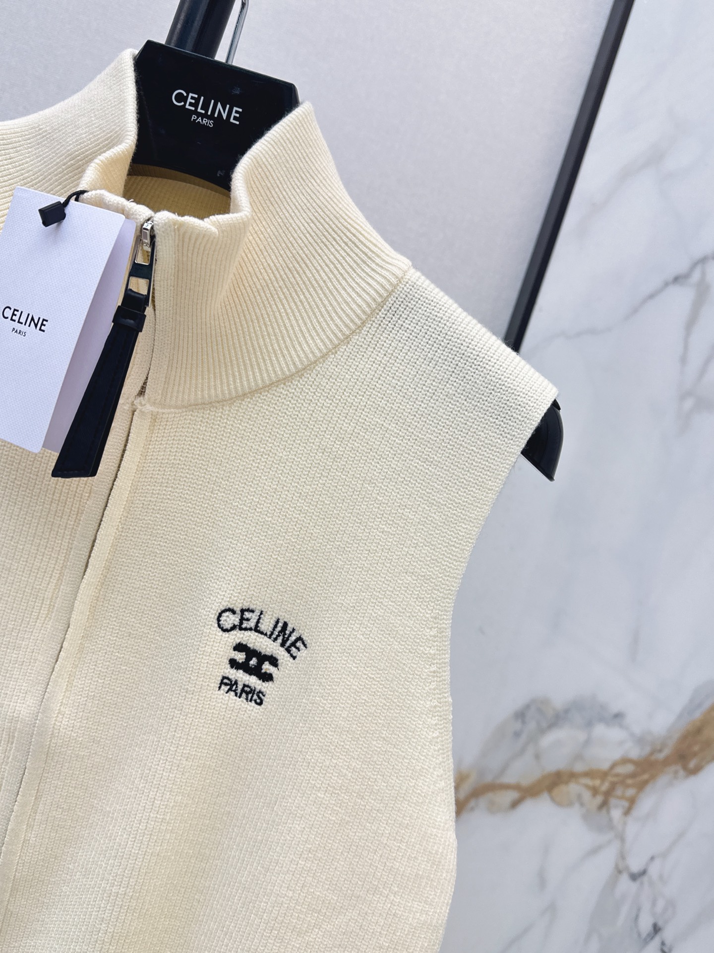 Celi 26fw knit vest