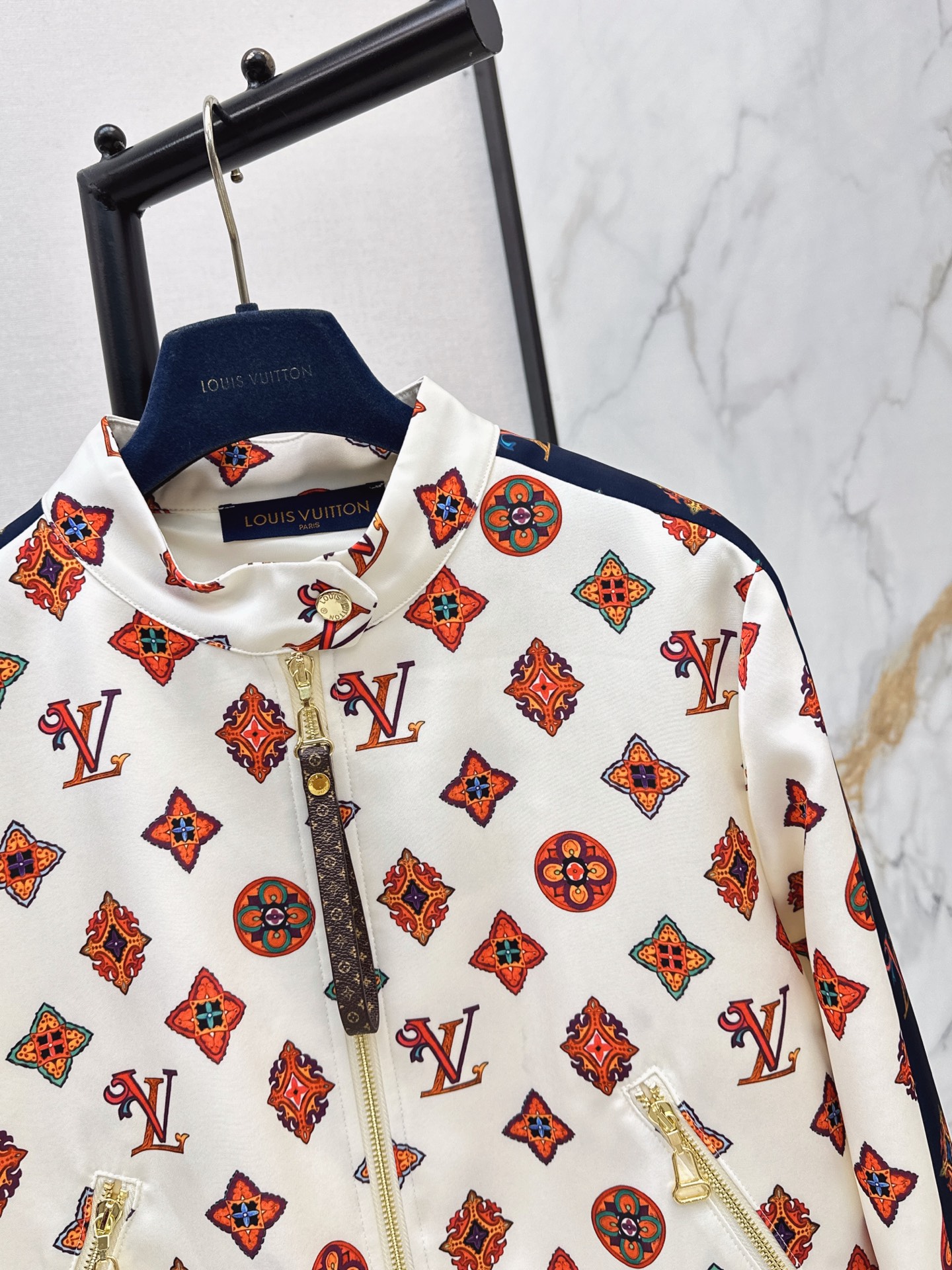 Loui 26fw print jacket