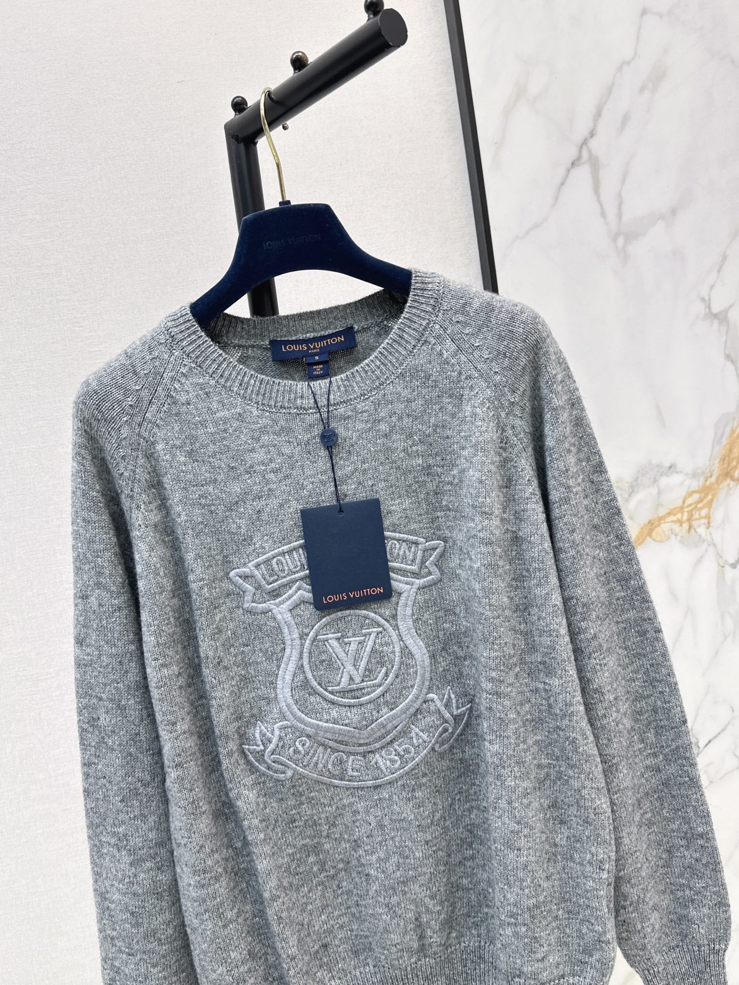 Loui 26fw embroidery knit sweter