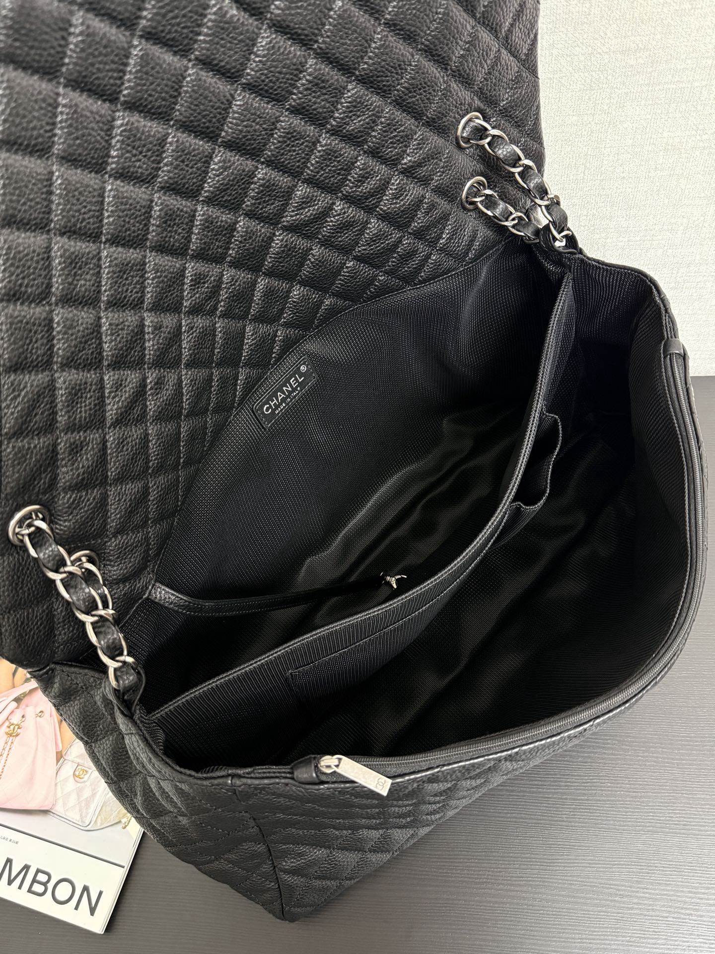 Chan 26fw airline bag