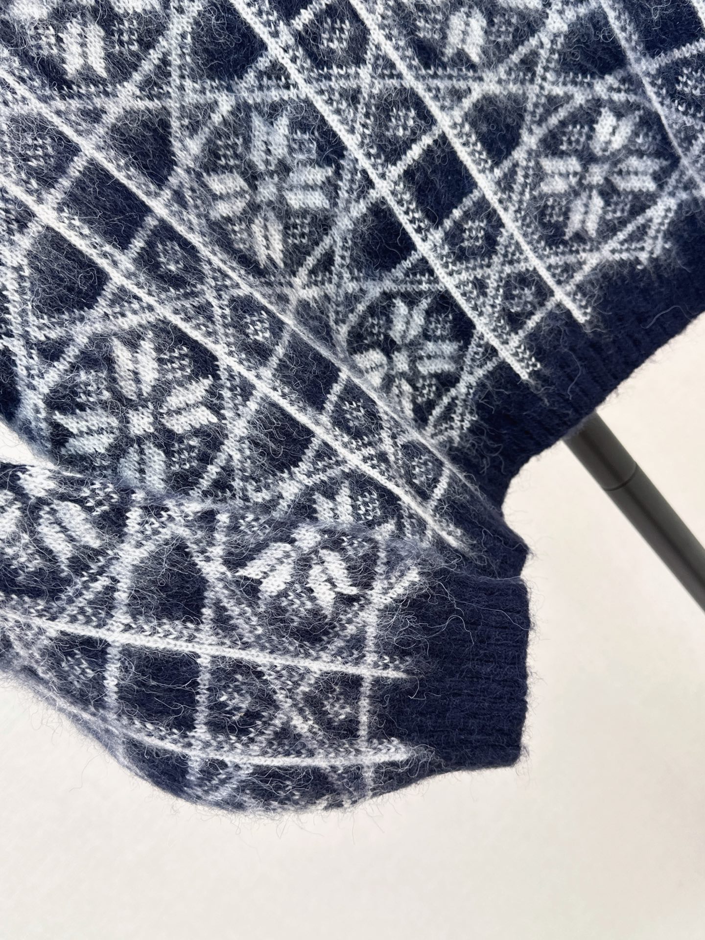 CD 26fw check jacuard sweater