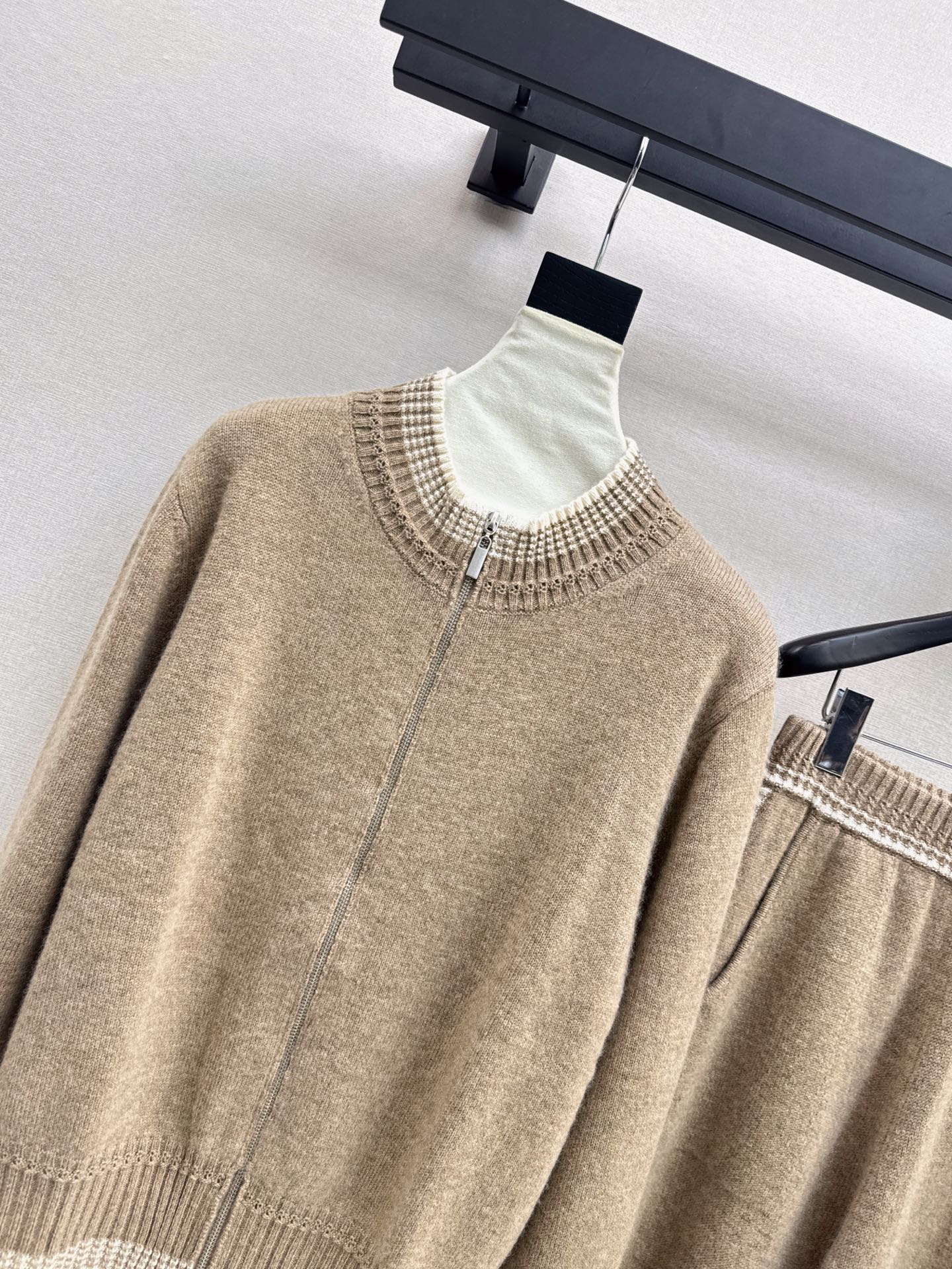 Brun 26fw cashmere cardigan pants set
