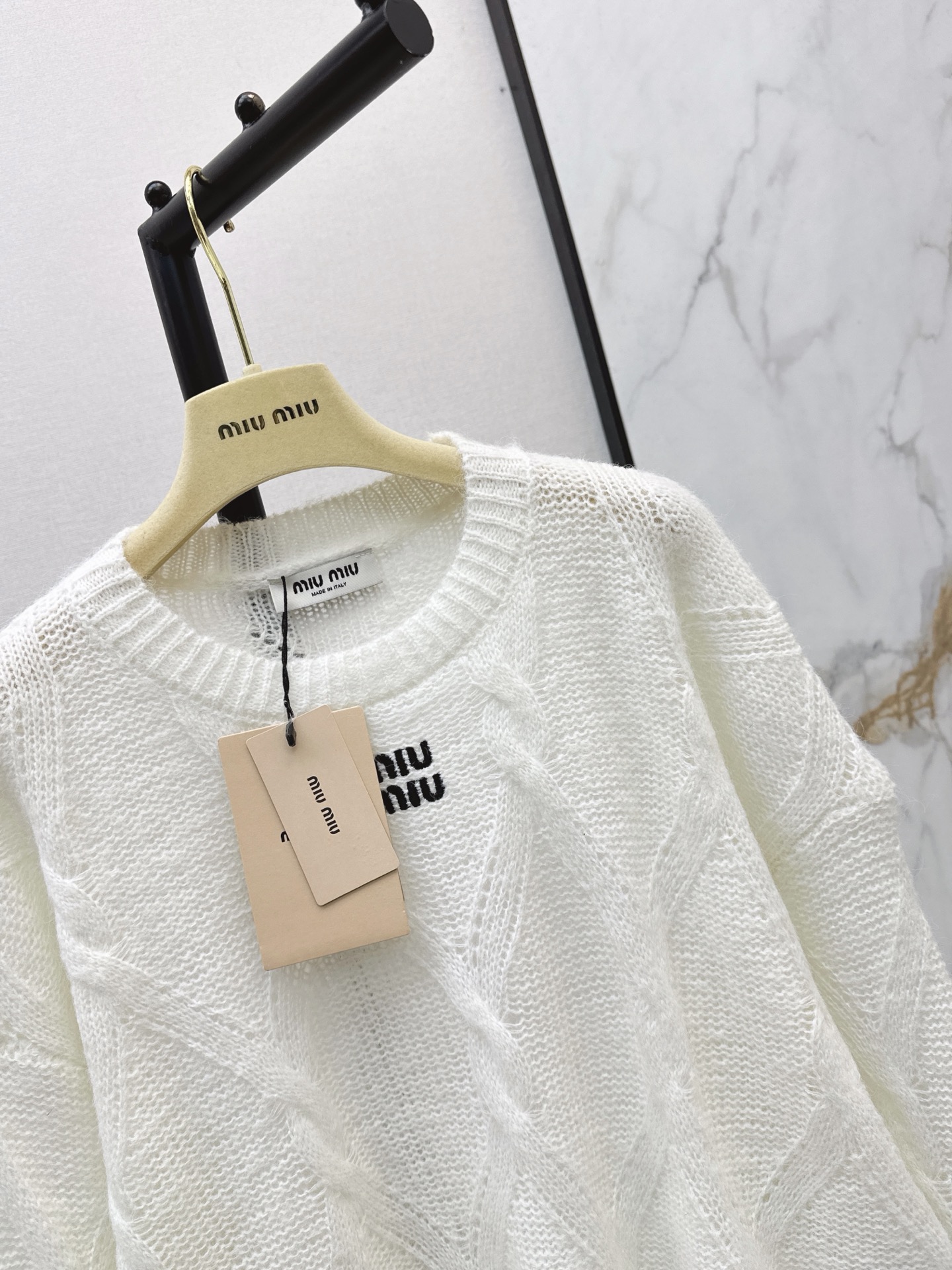 Miu 26fw letter embroidery sweater