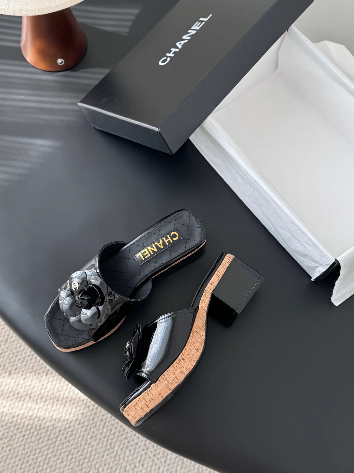 Chan 26ss camellia sides sandals