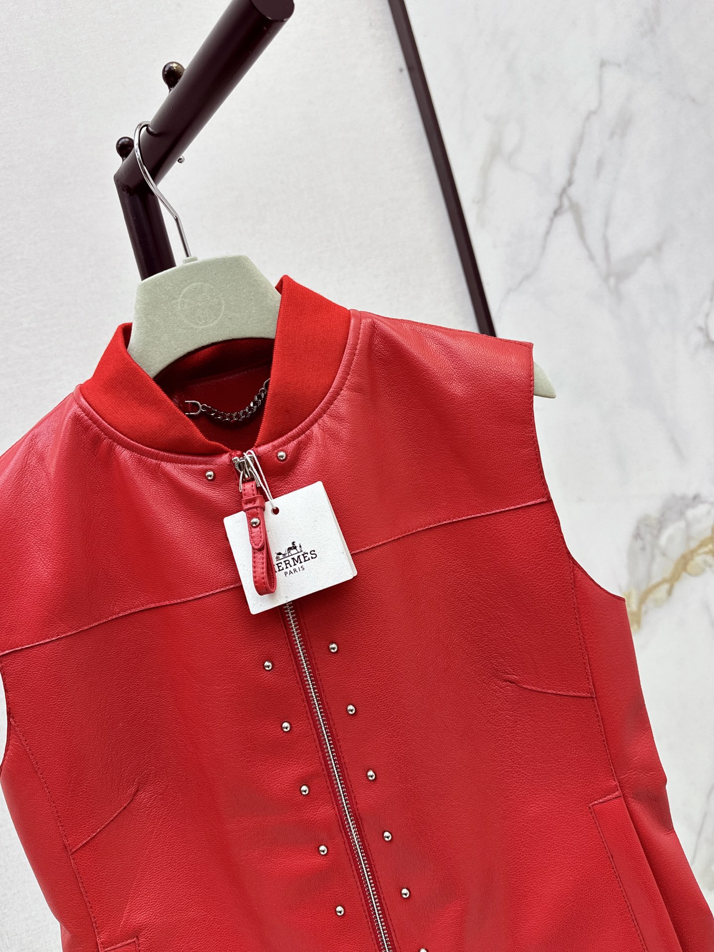 Her 26fw leather vest jacket