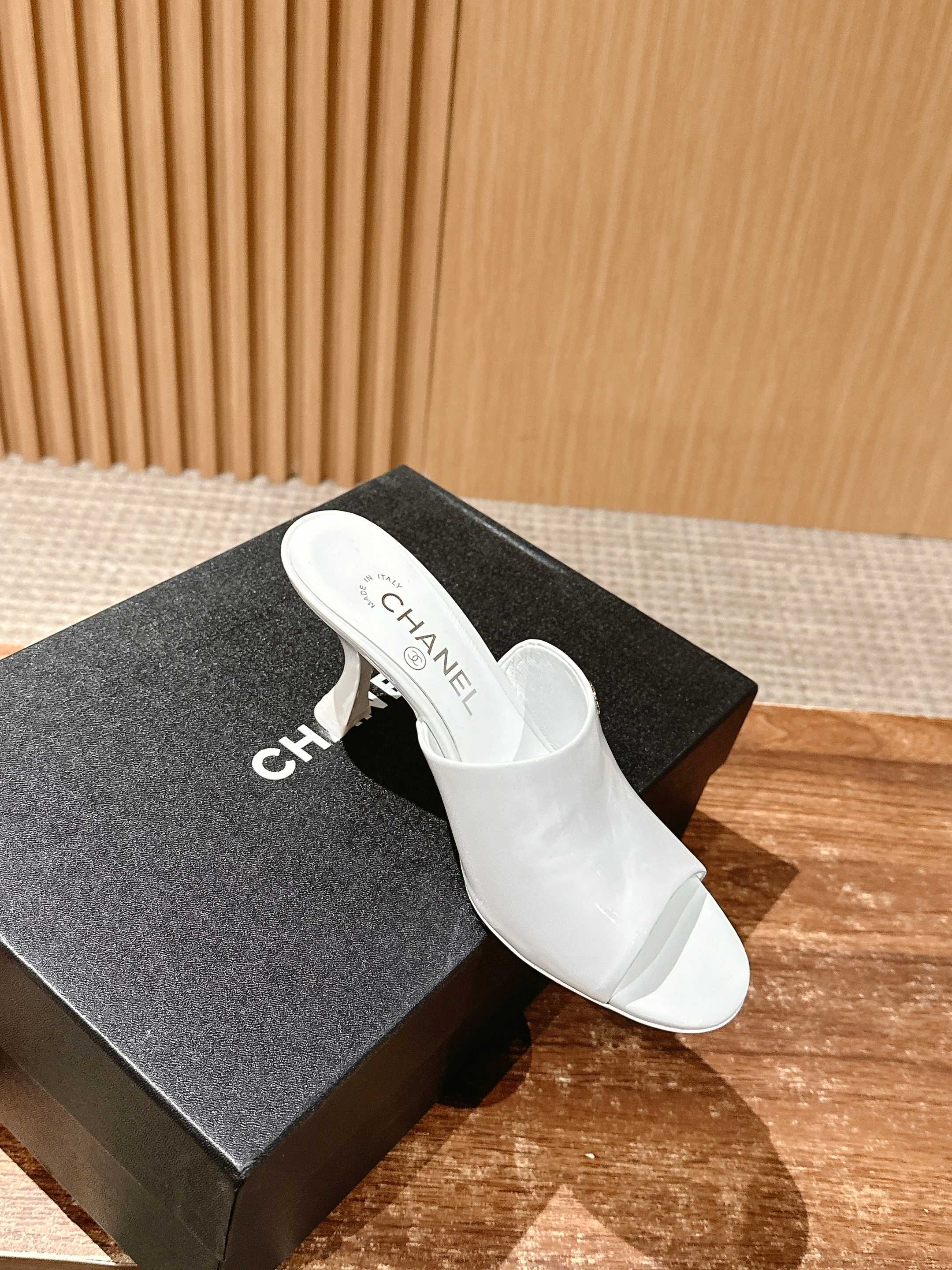 Chan 25fw heel sandals