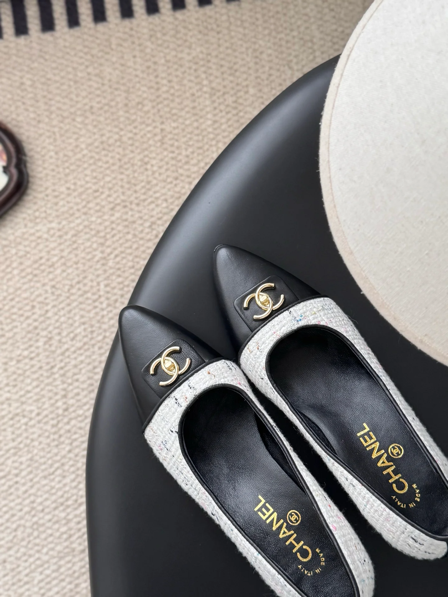 Chan 26ss kitten heel