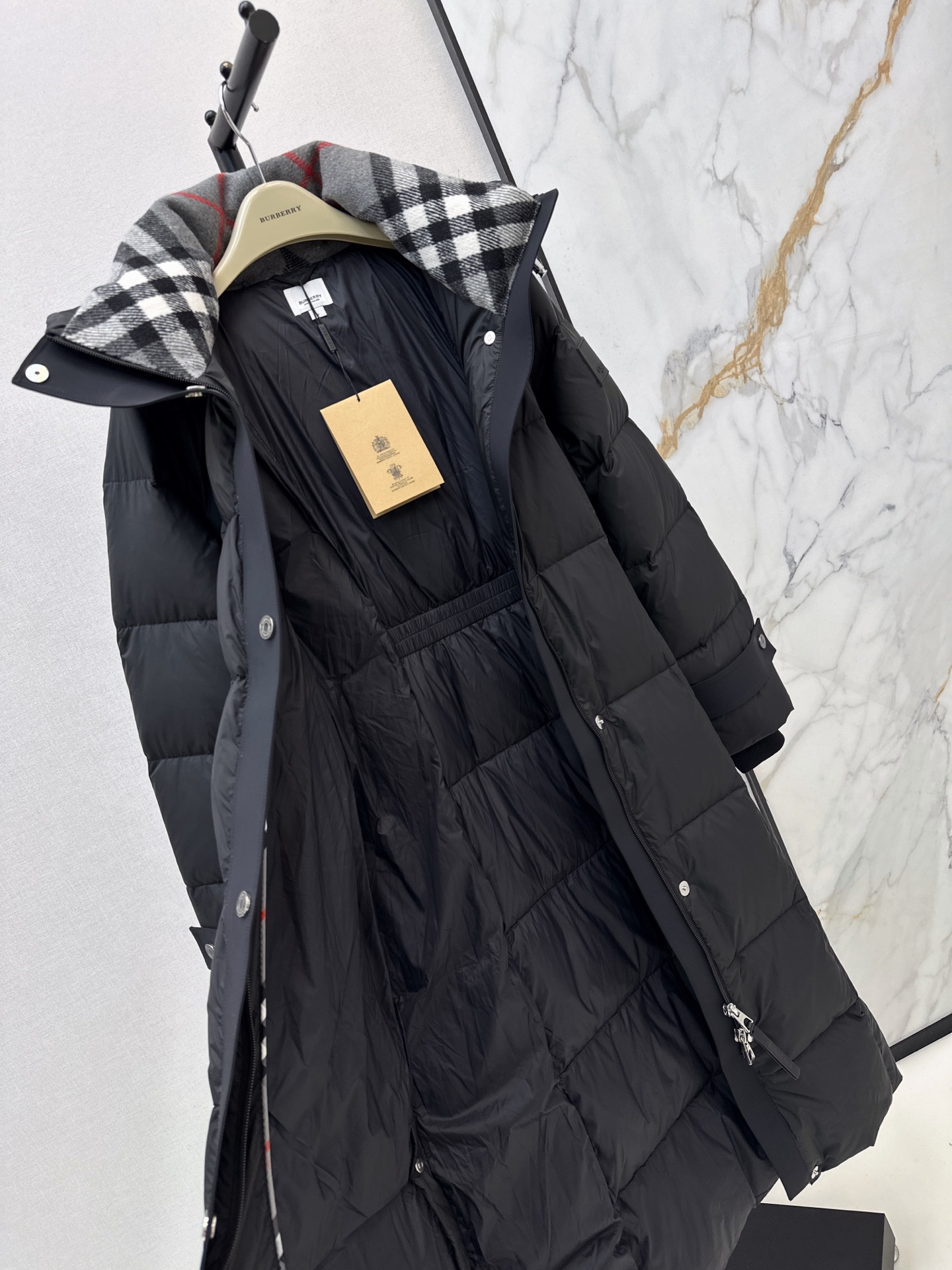 Bur 26fw hooded down jacket