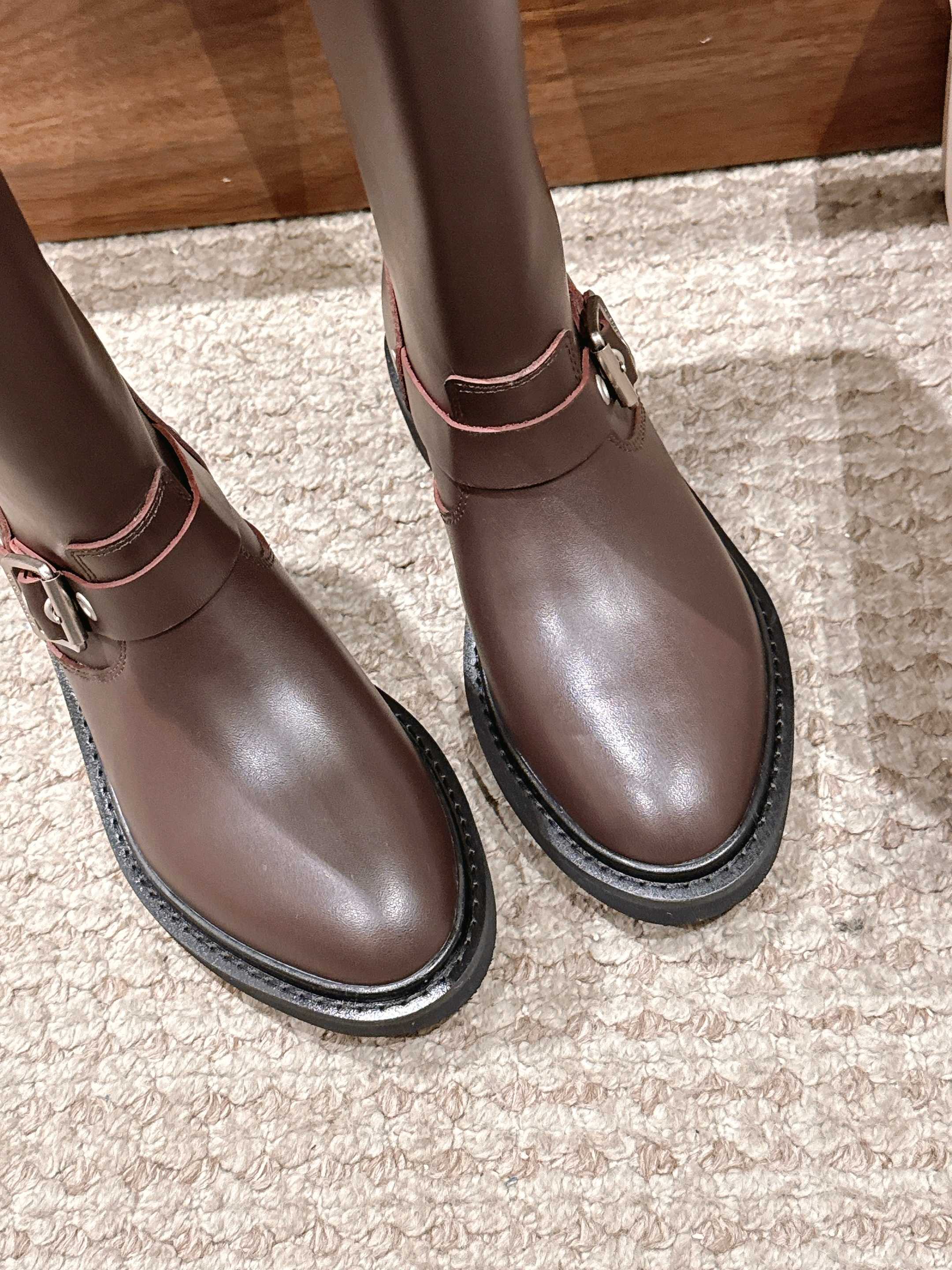 Gold 25fw boots