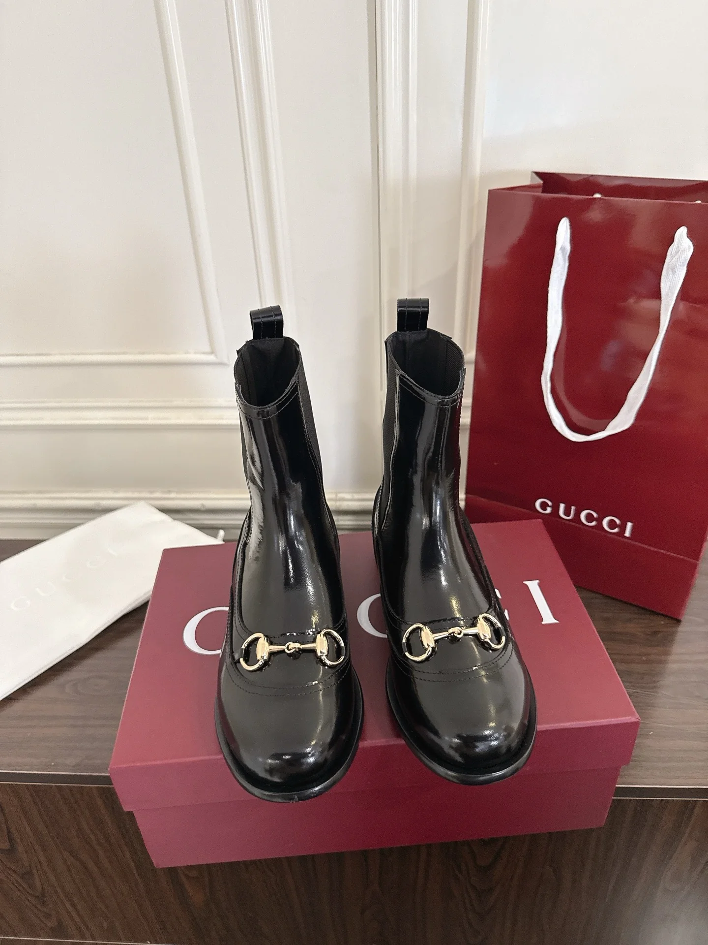 Gucc 25fw combat boots