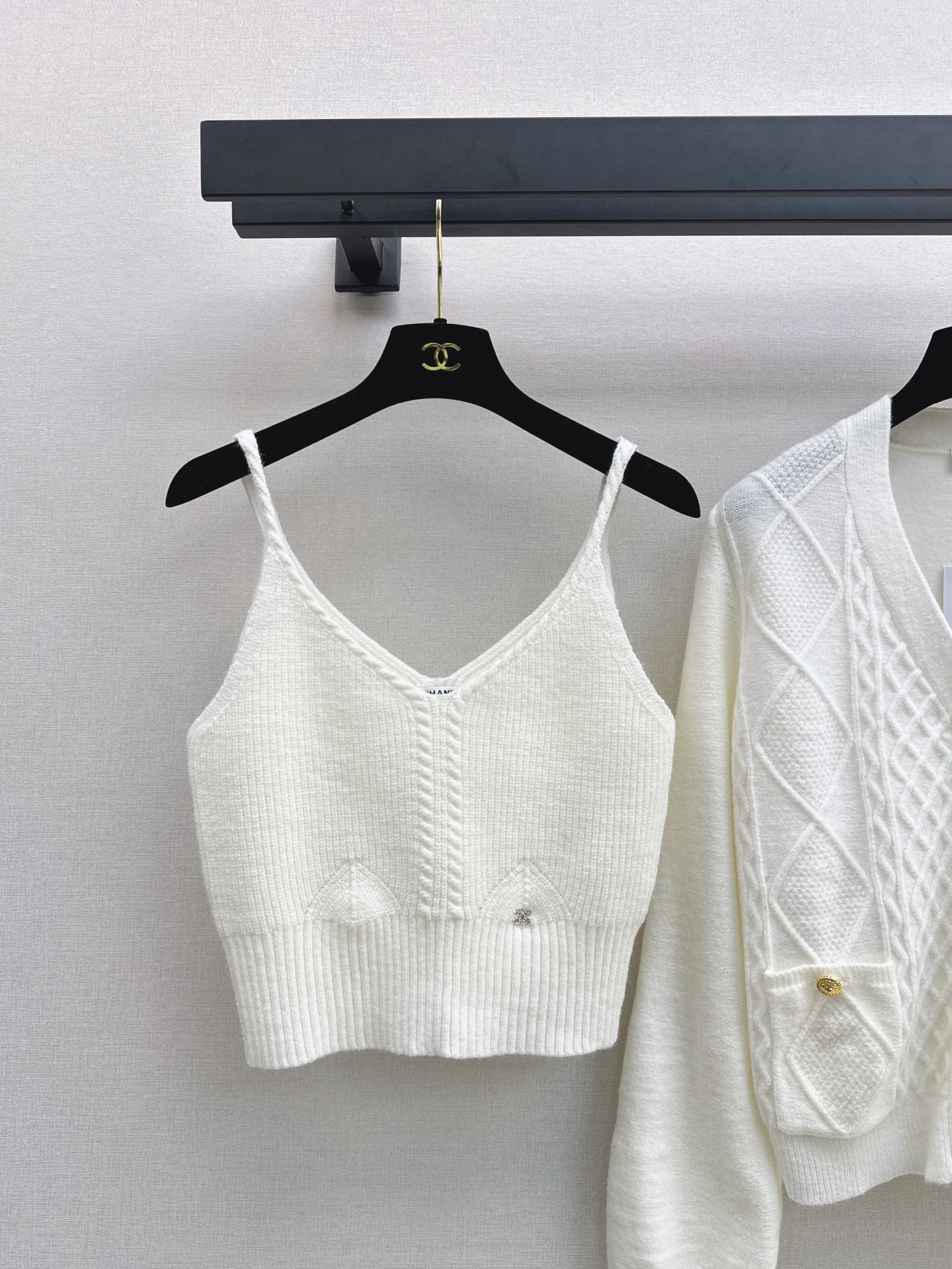Chan 26fw cable knit camisole cardigan sets