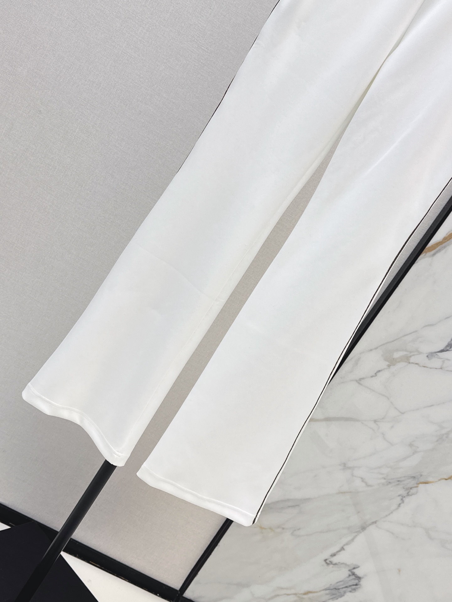 Loui 26fw flared pants