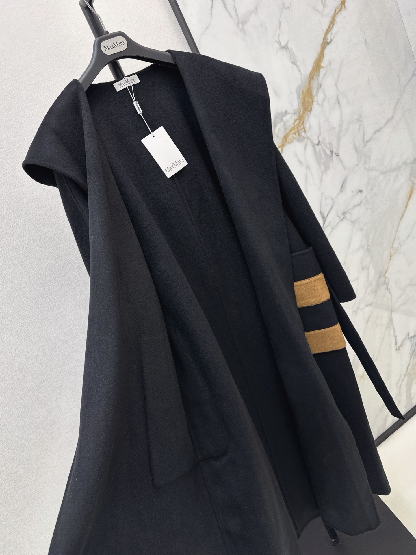 Max 26fw woolen hooded overcoats