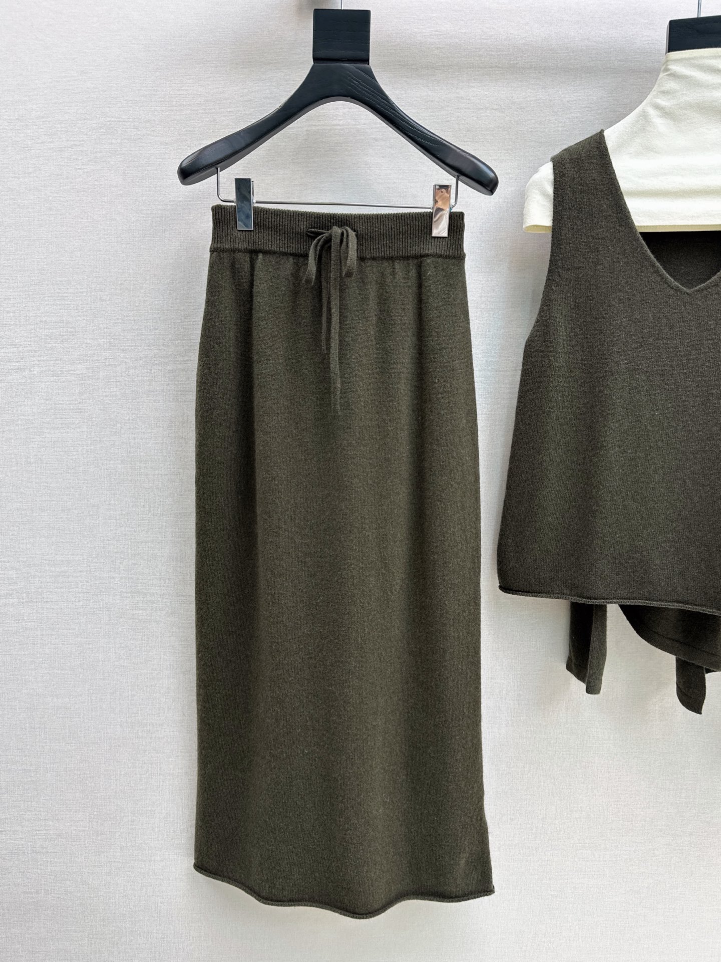 Max 26fw wool knit vest cardigan skirt sets