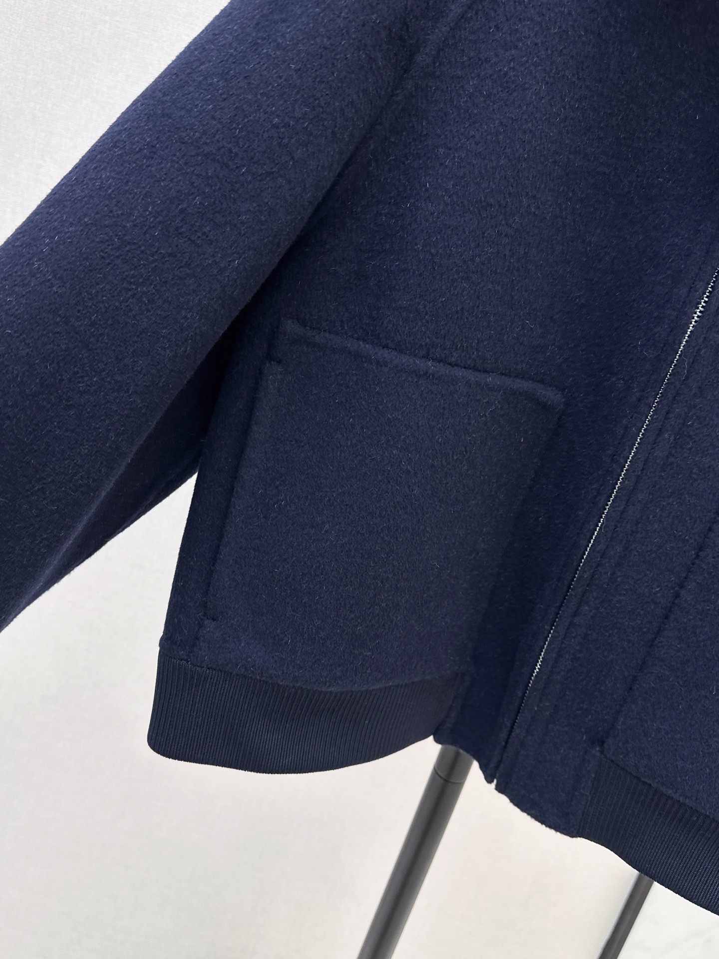 Her 26fw cropped jacket