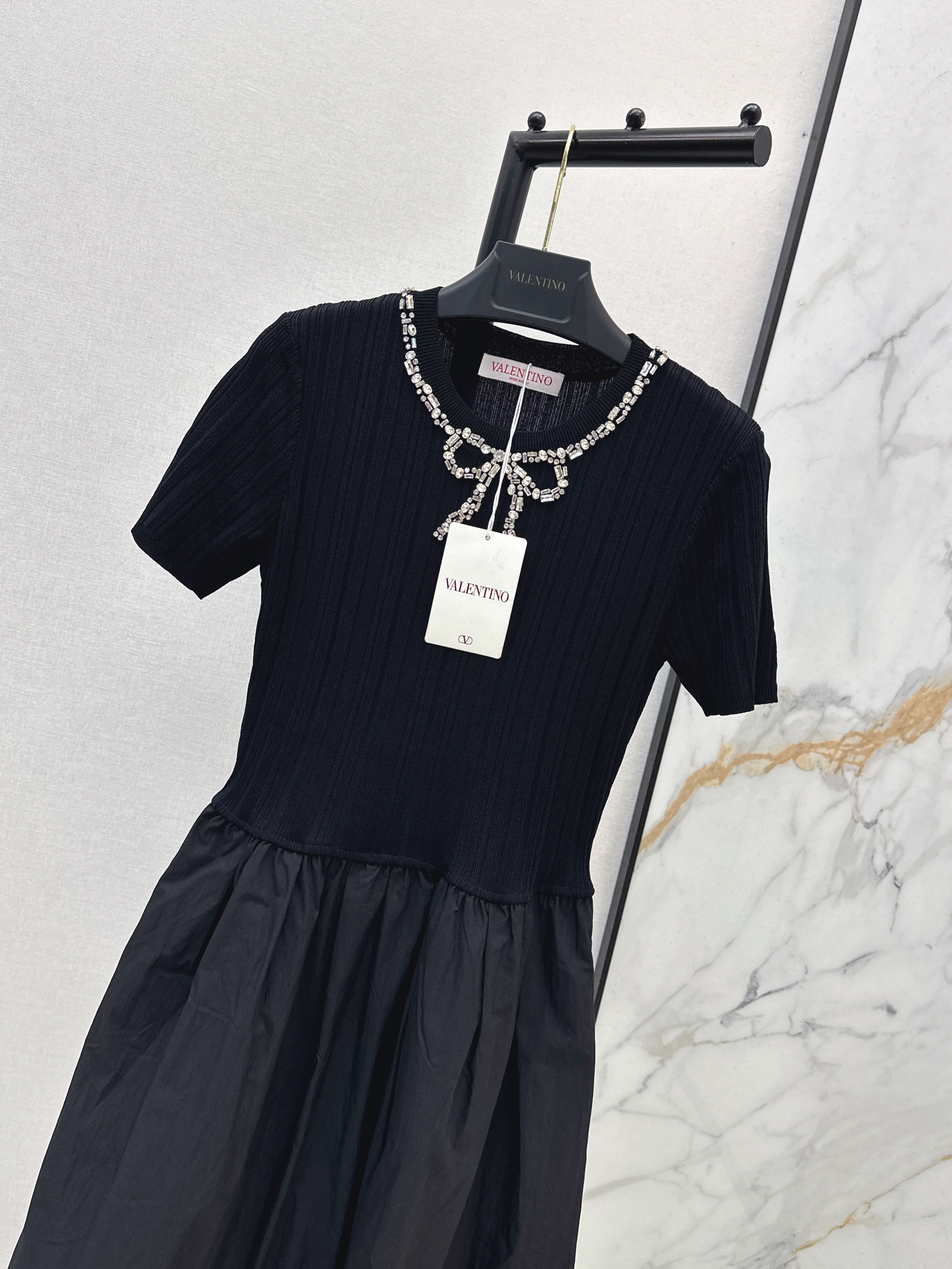 Valen 26ss beading knit contract dress