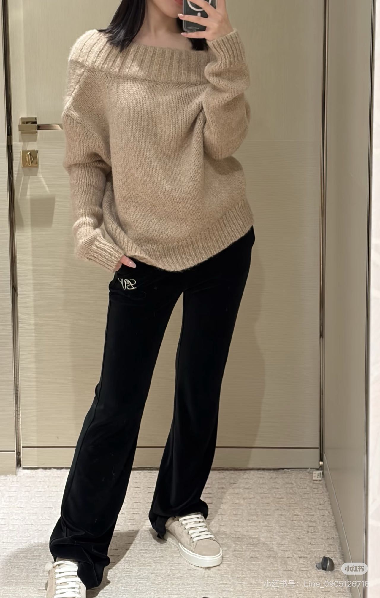 Loui 26fw velvety straight pants