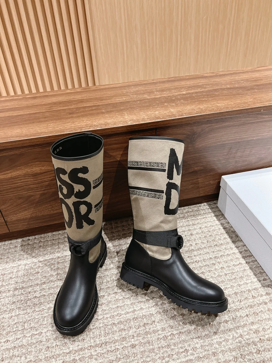 CD 25fw half boots