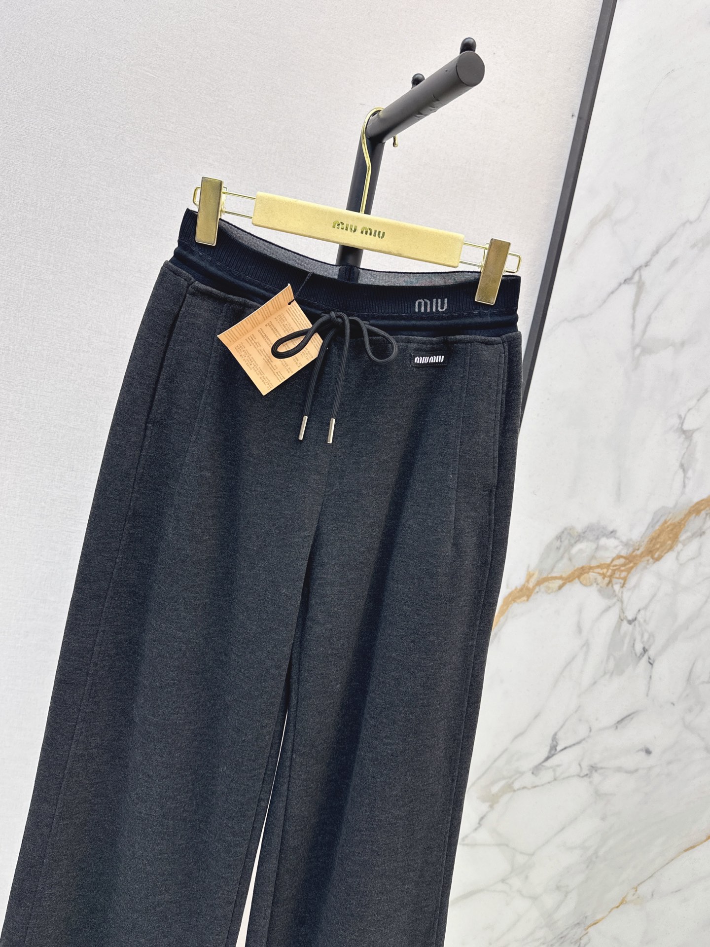Miu 26fw darwstring pants sets