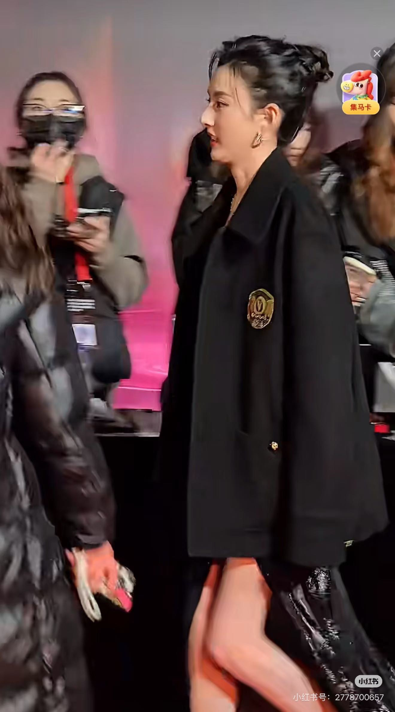 Valen 26fw embroidery blazer