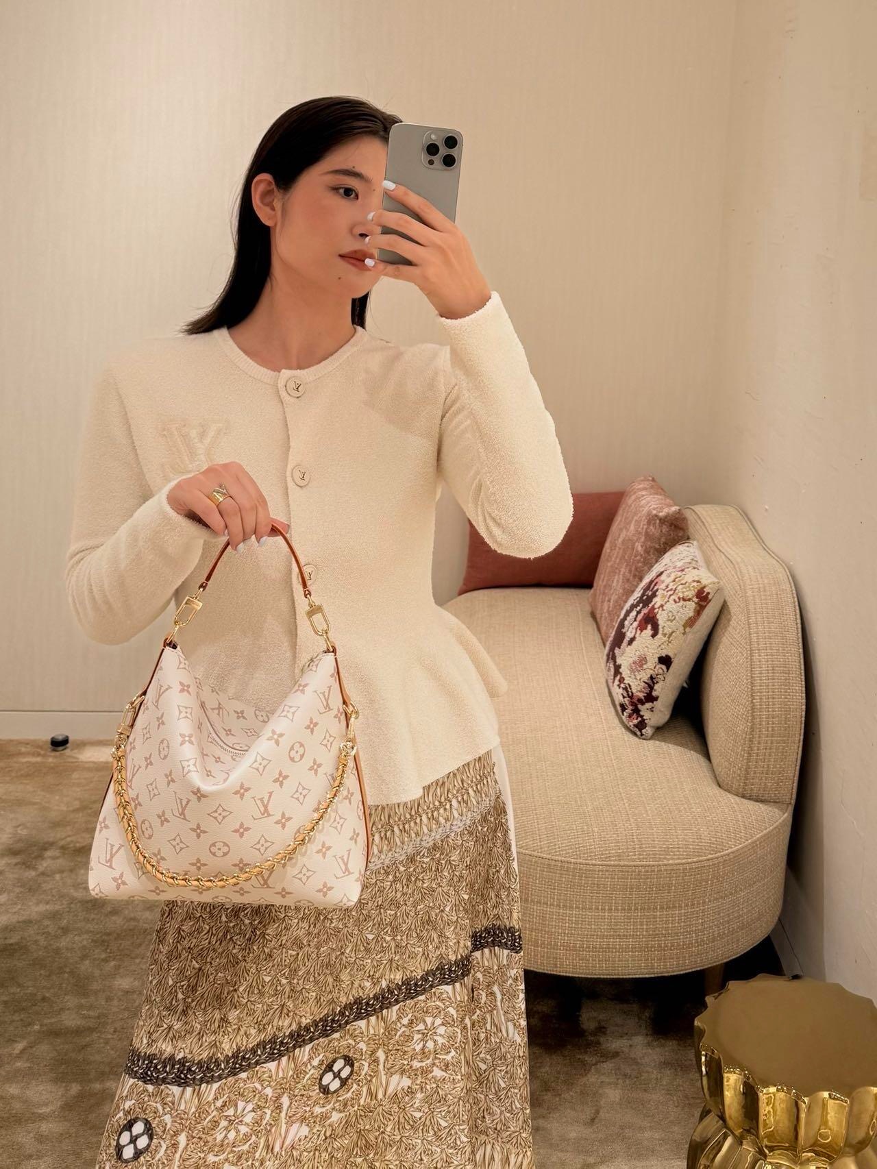 Loui 26fw ruffle knit cardigan