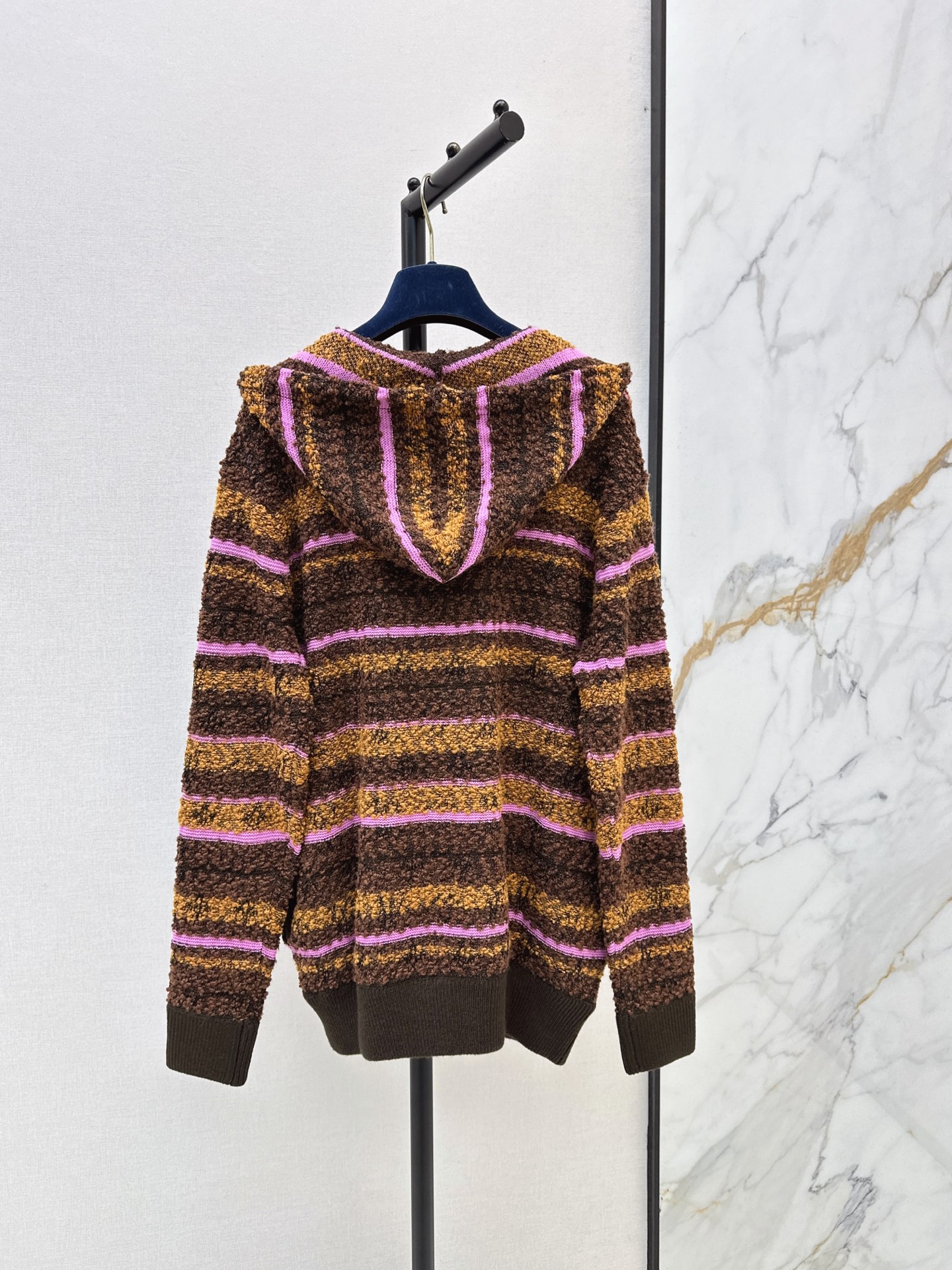 Loui 26fw stripe jacquard knit sweater