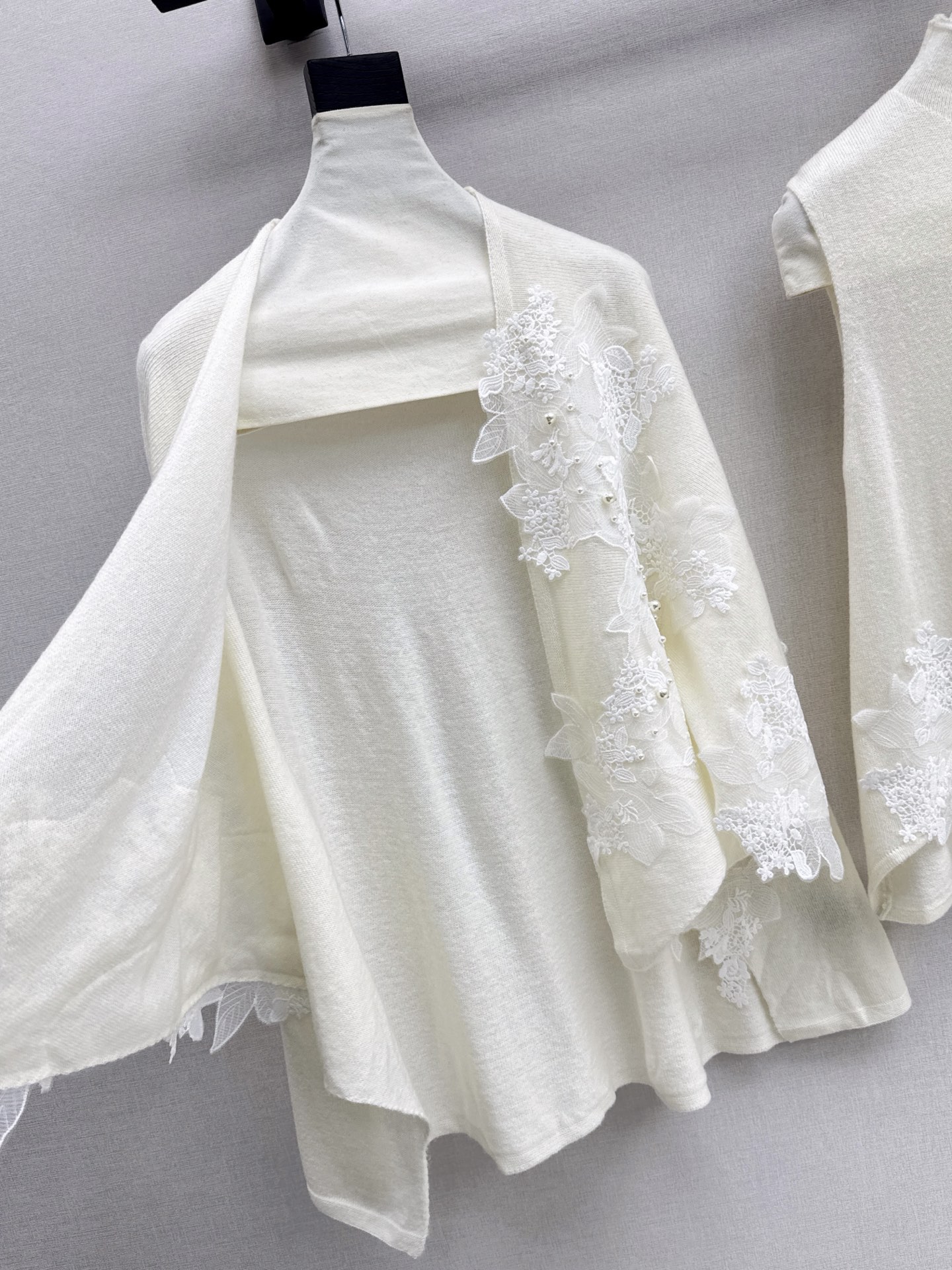 ES 26fw knit vest cape sets
