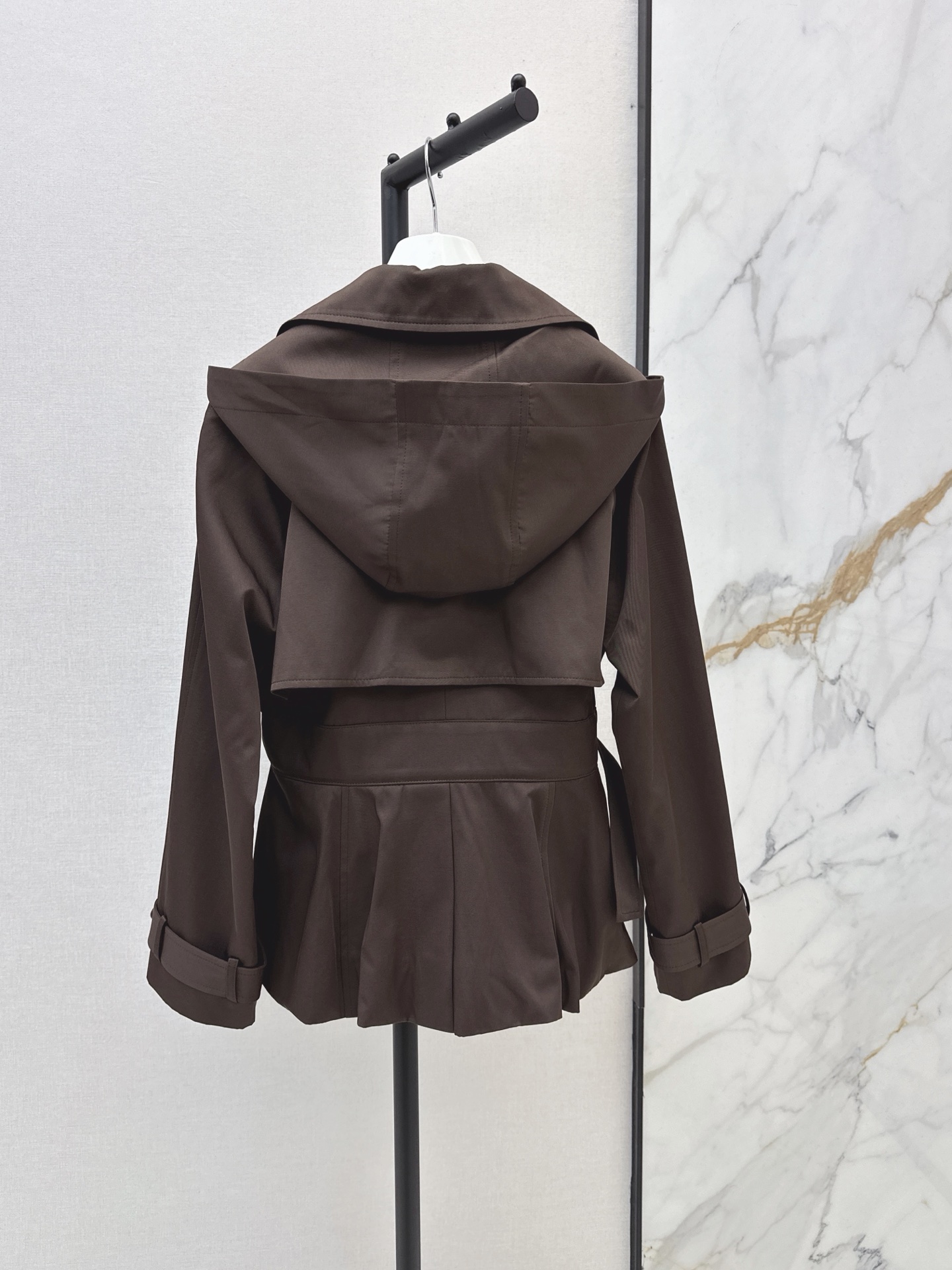 Loe 26fw hooded trench coats