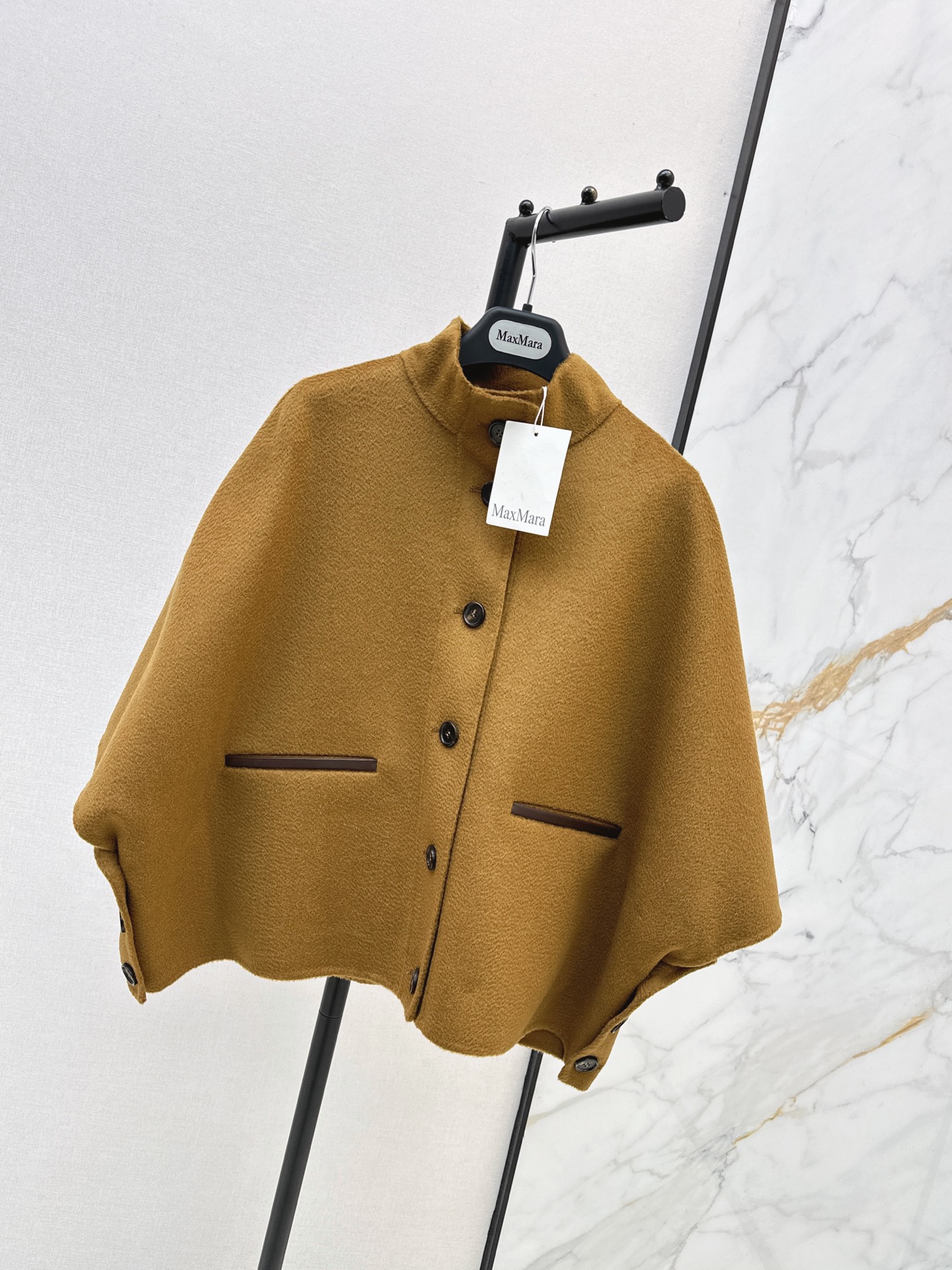 Max 26fw cape jacket