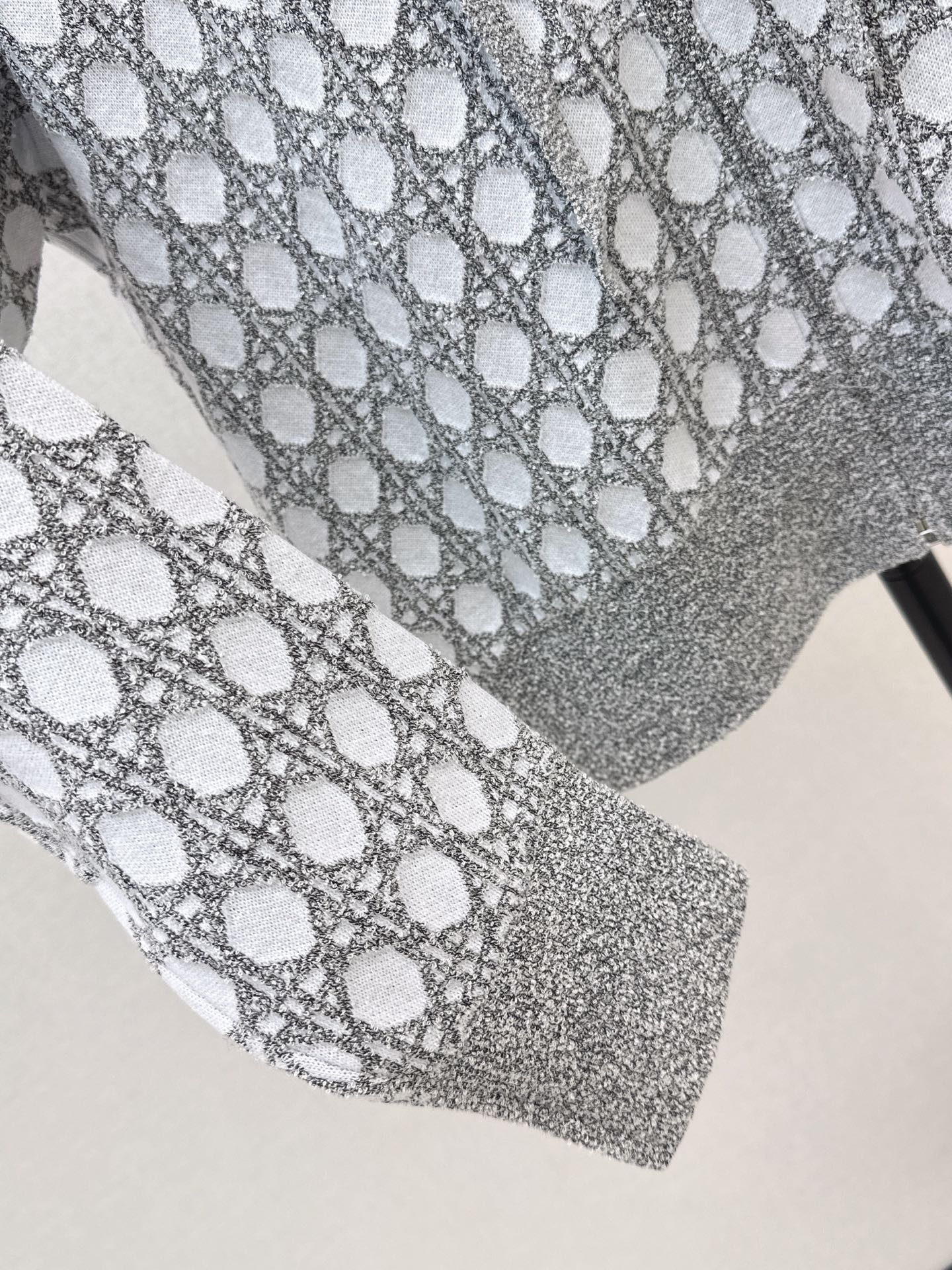 CD 26ss check jacquard knit hooded jacket