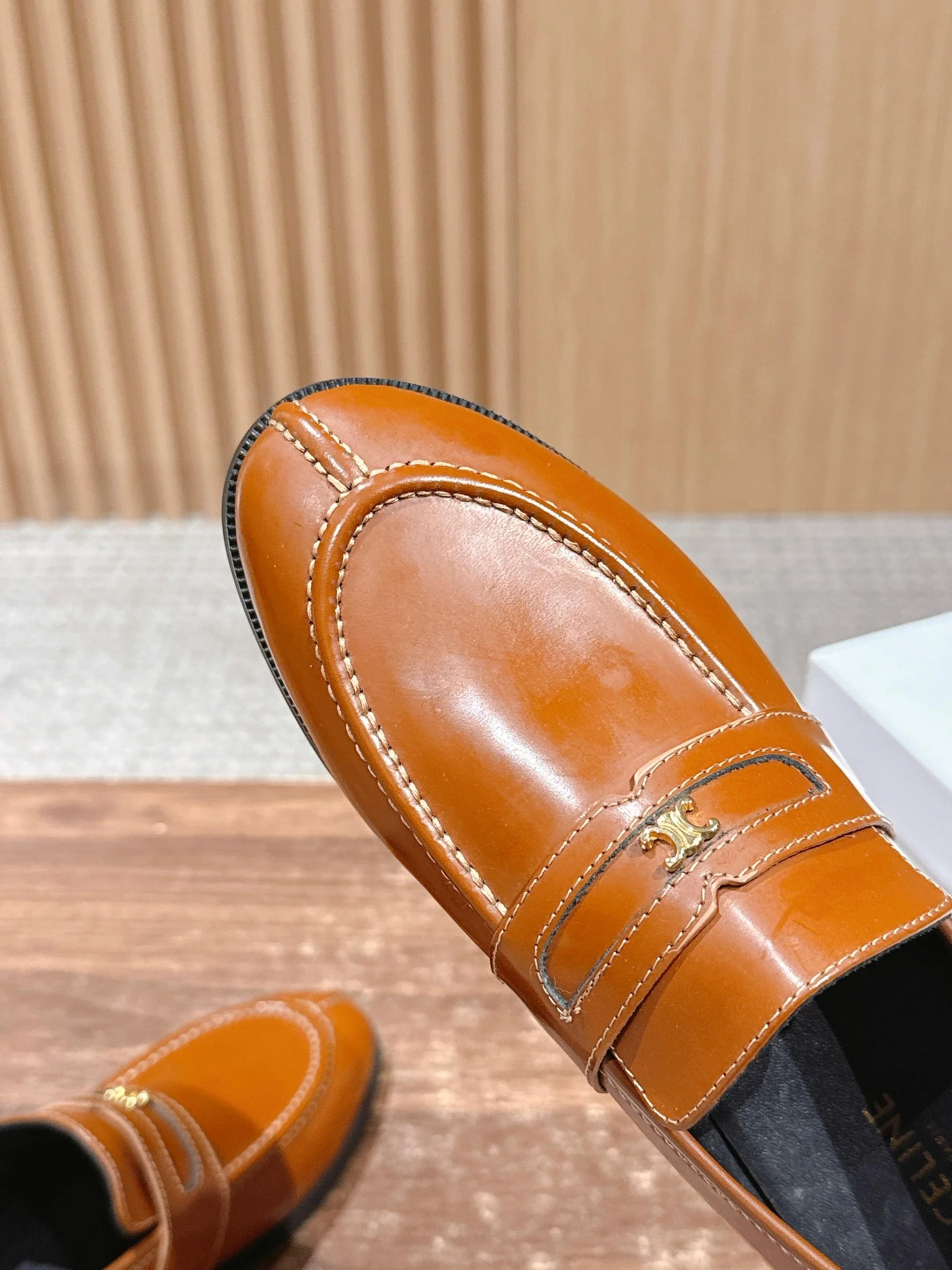 Celi 25fw loafer shoes