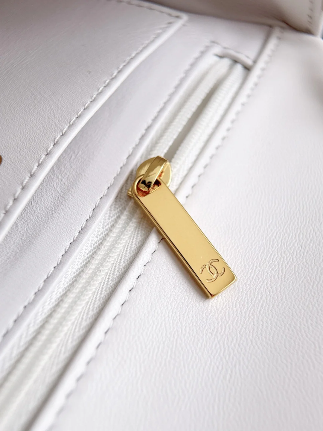 Chan cf20 chain shoulder bag