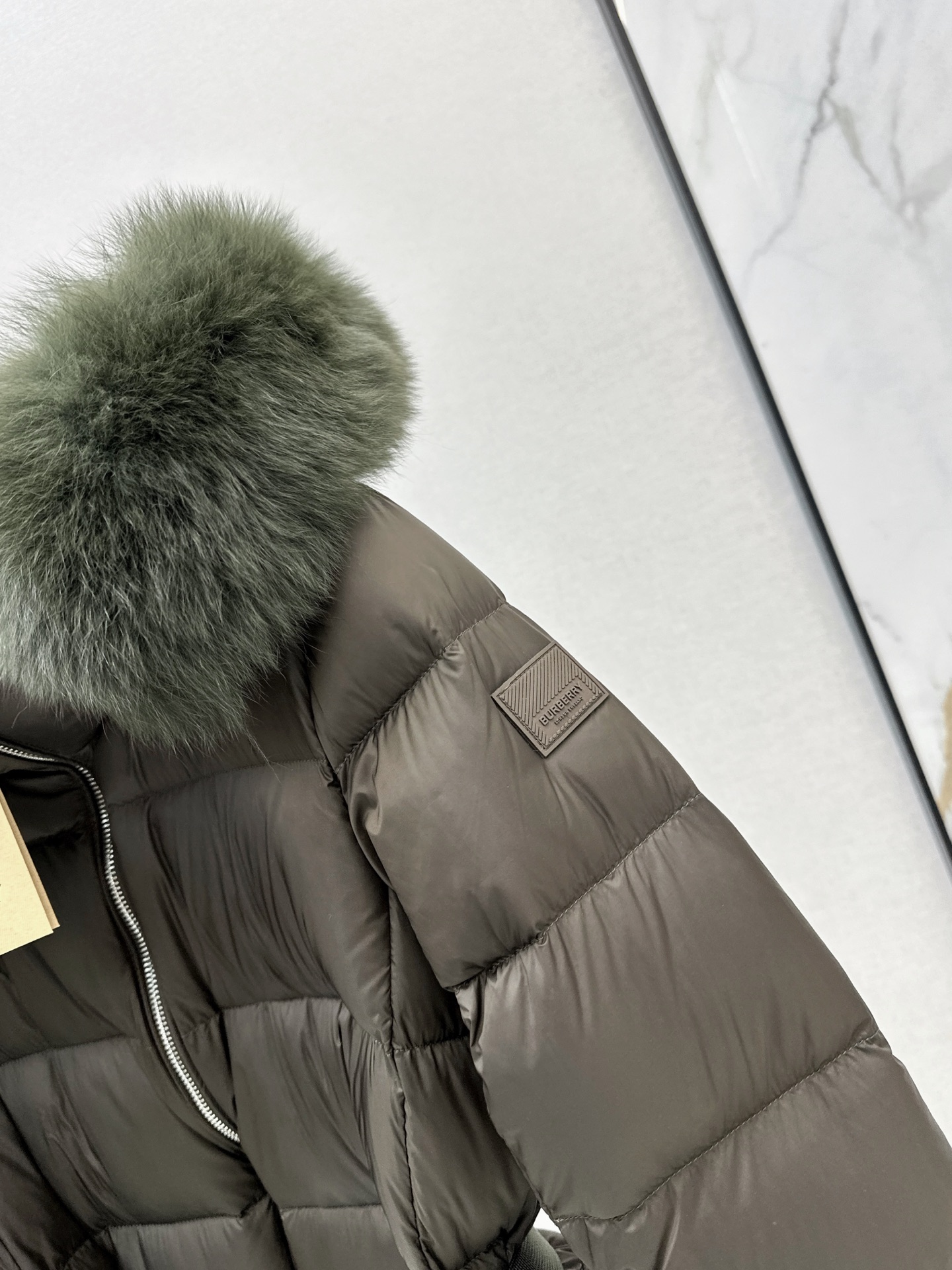 Bur 26fw Hooded Belted Down Jacket