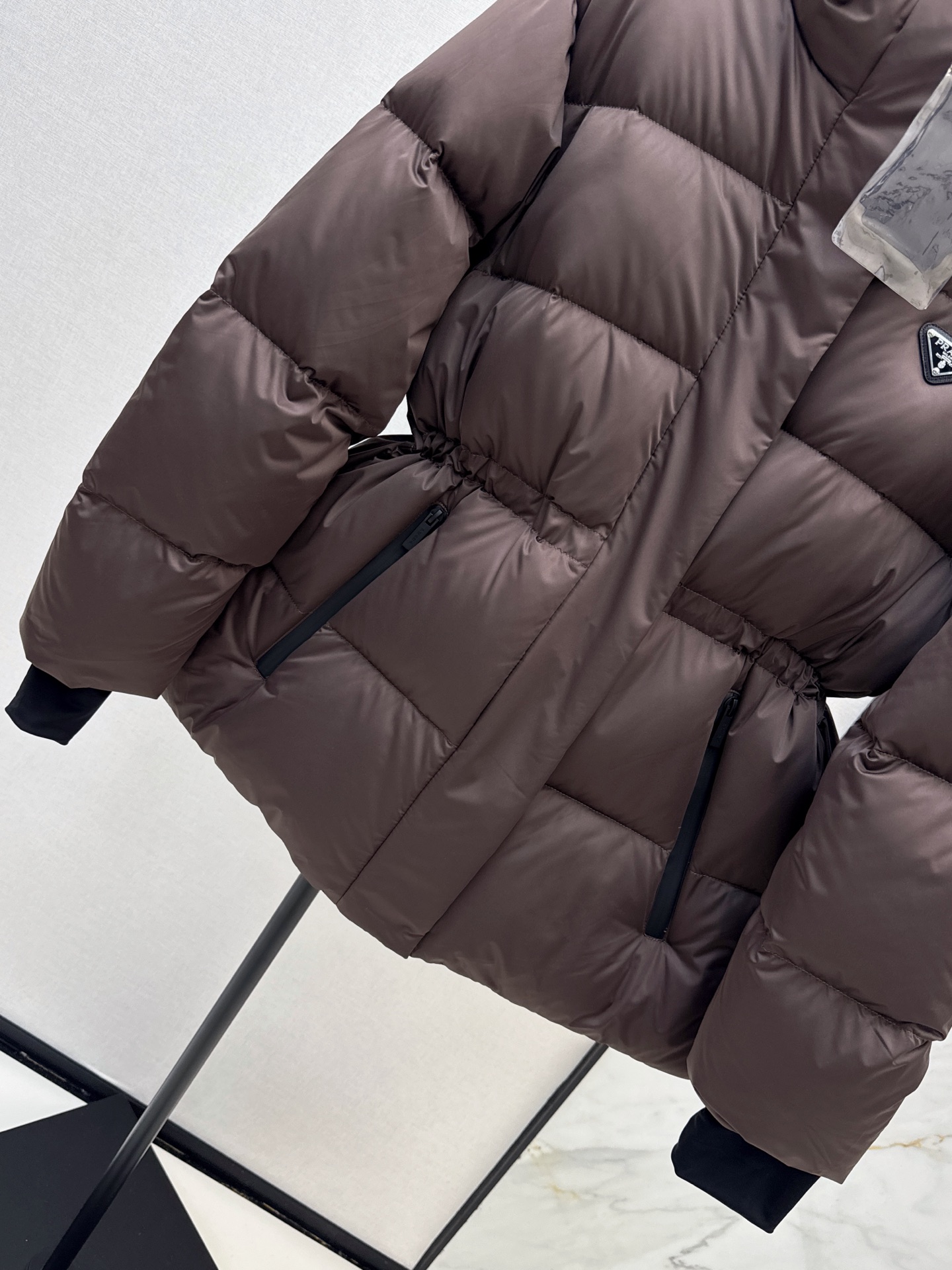 Pra 26fw hooded drawsting down jacket