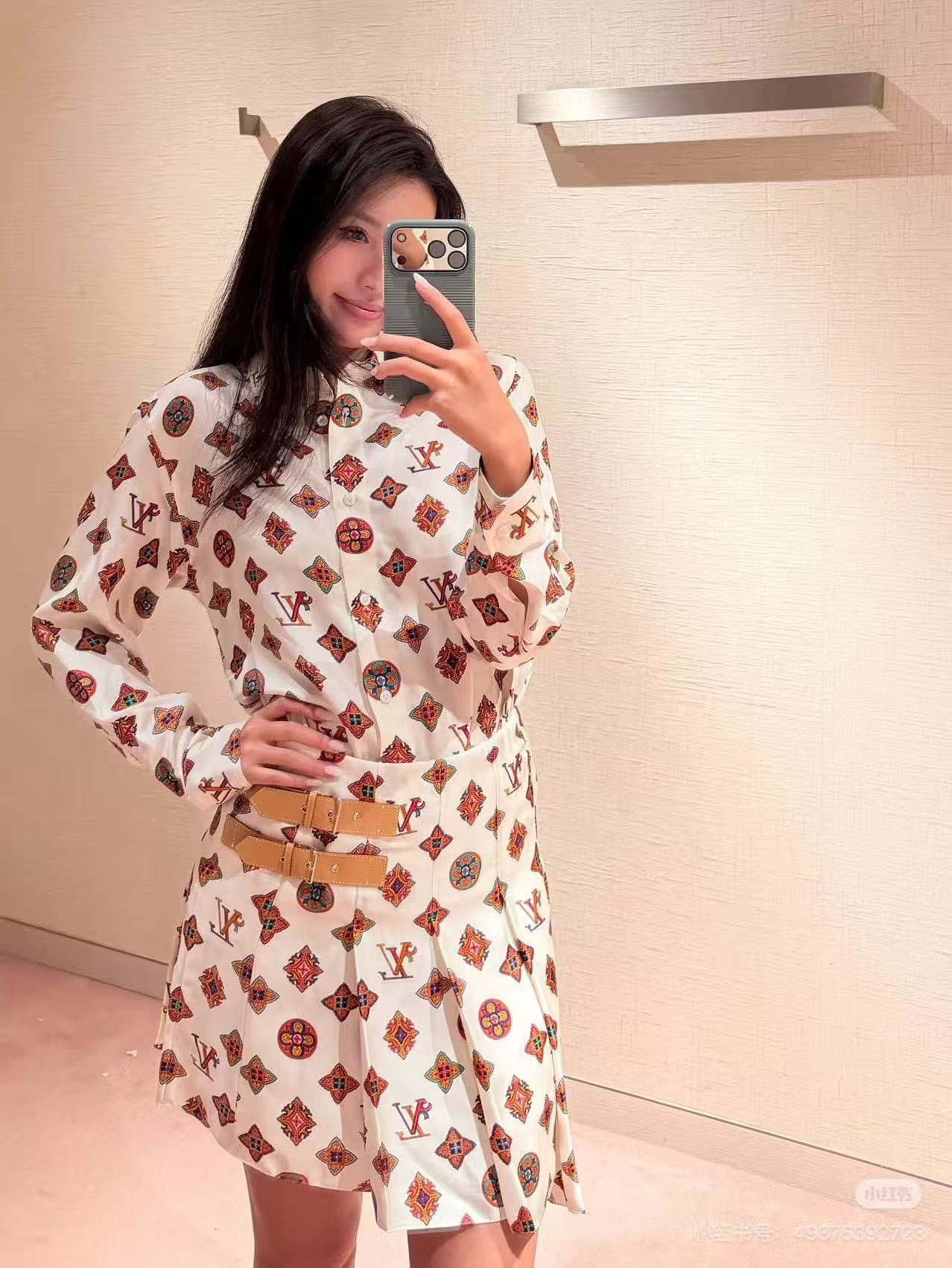 Loui 26fw print shirt skirt sets