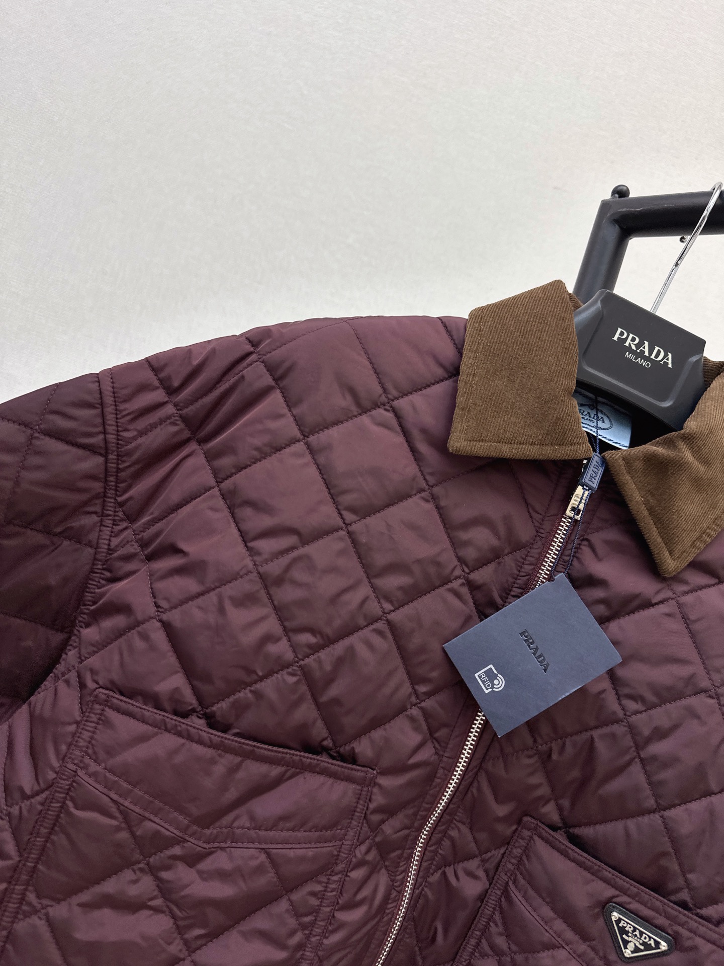 Pra 26fw cropped padded jacket