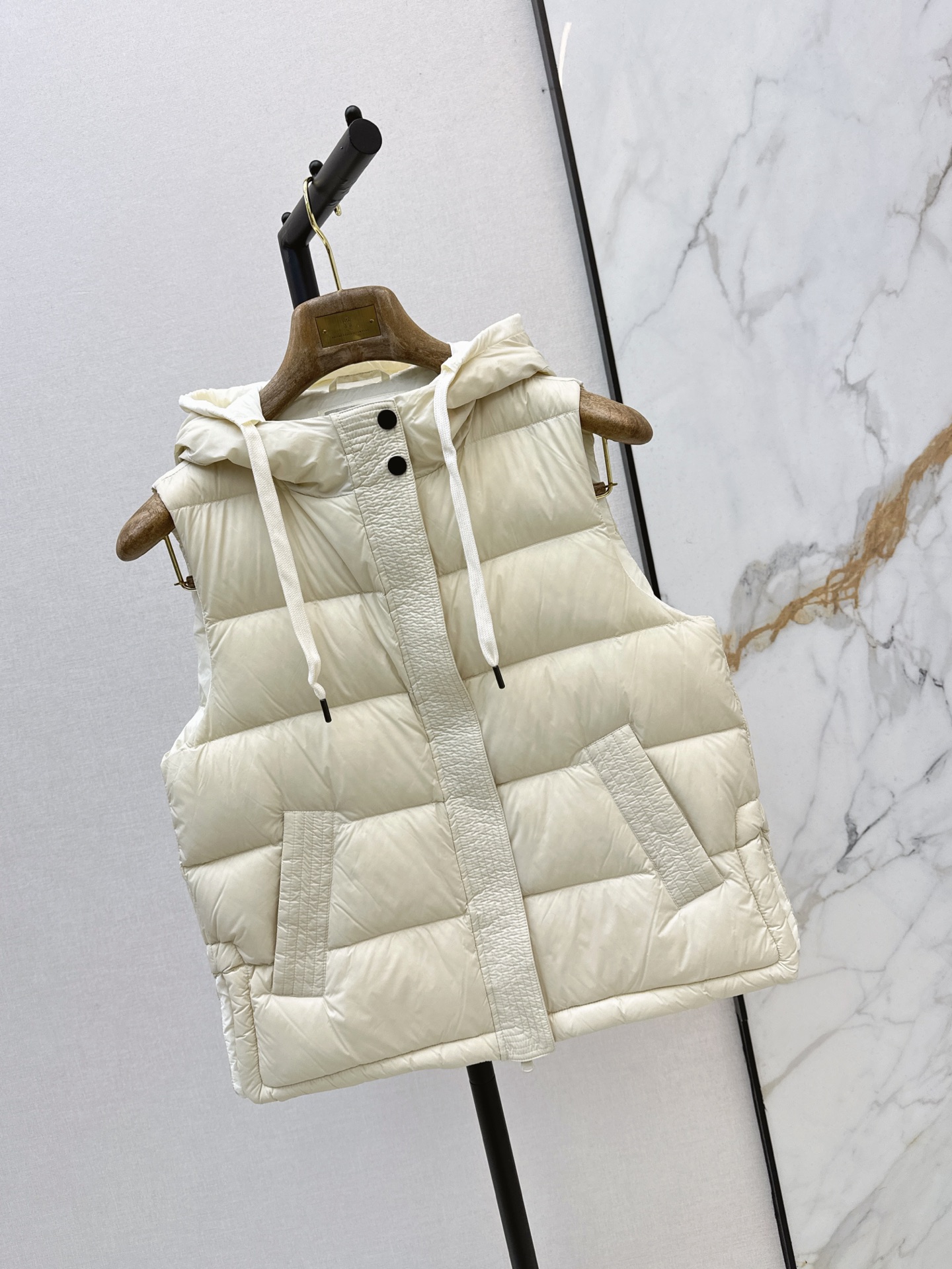 Brun 26fw hooded down vest