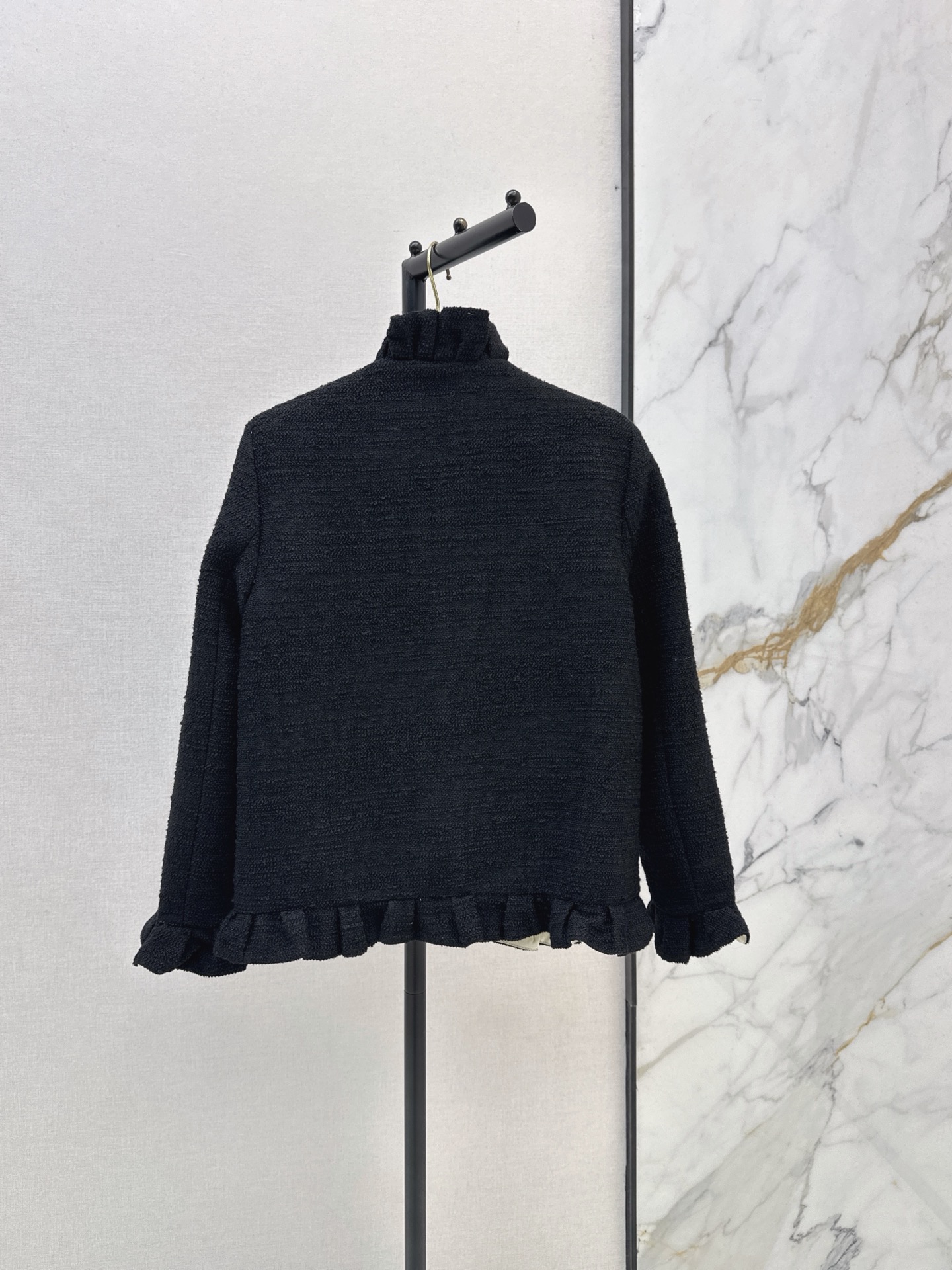 Valen 26fw ruffle jacket