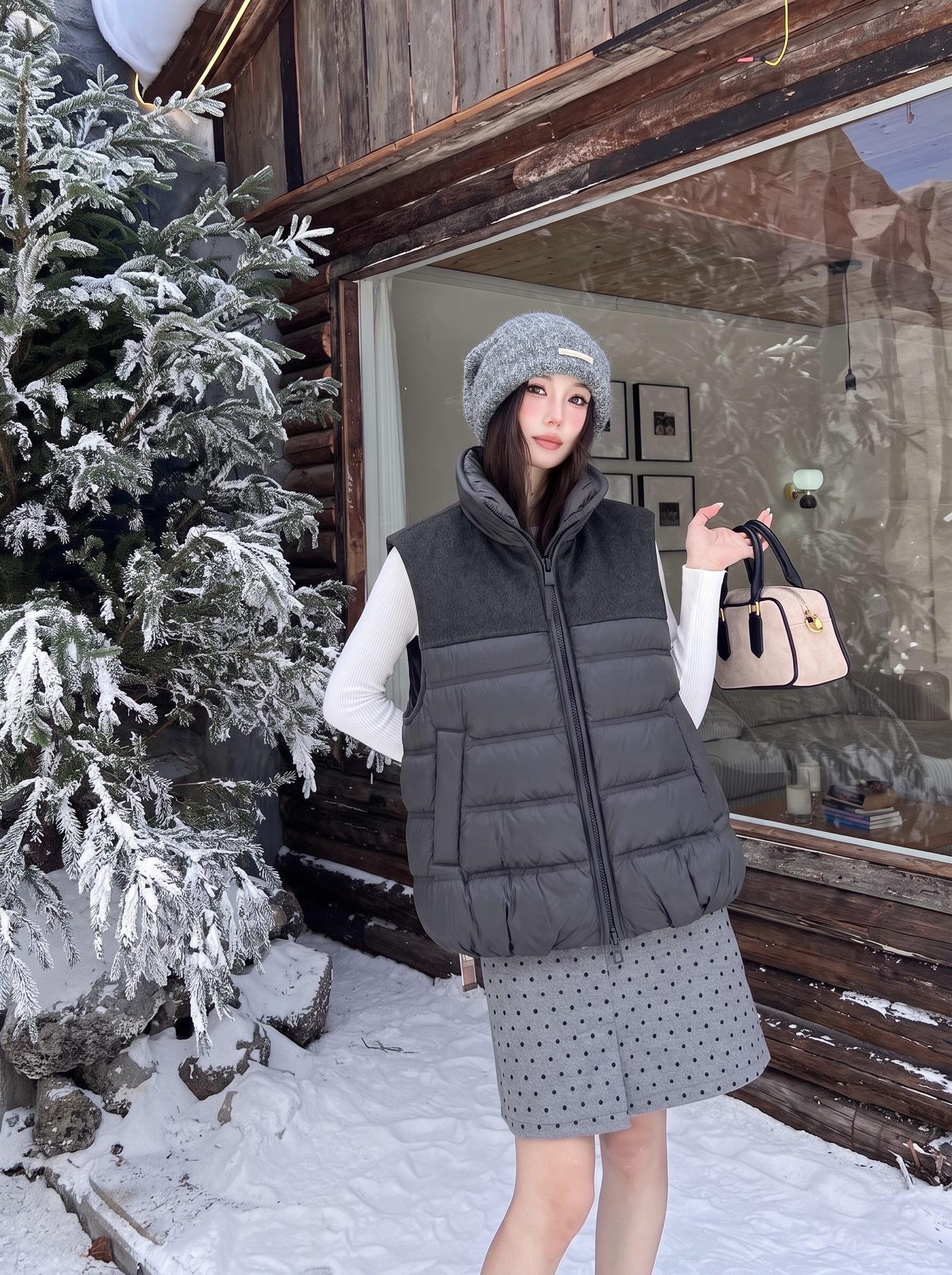 Max 26fw knit contract down vest
