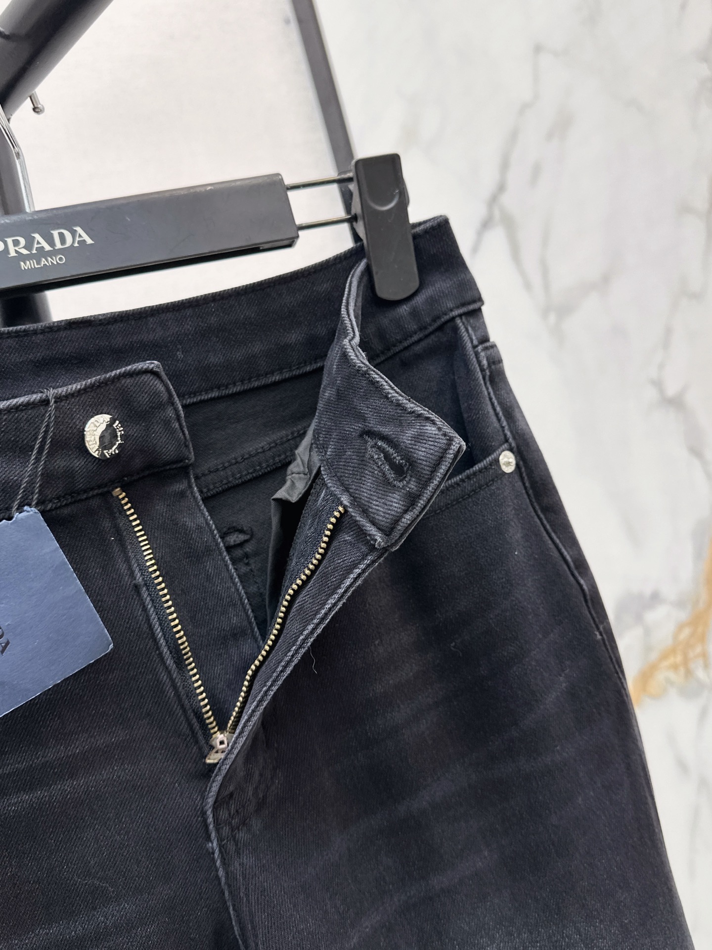 Pra 26fw flared jeans