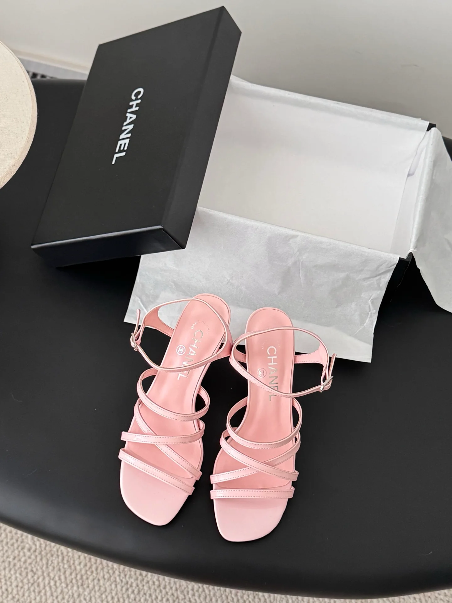 Chan 25fw kitten sandals
