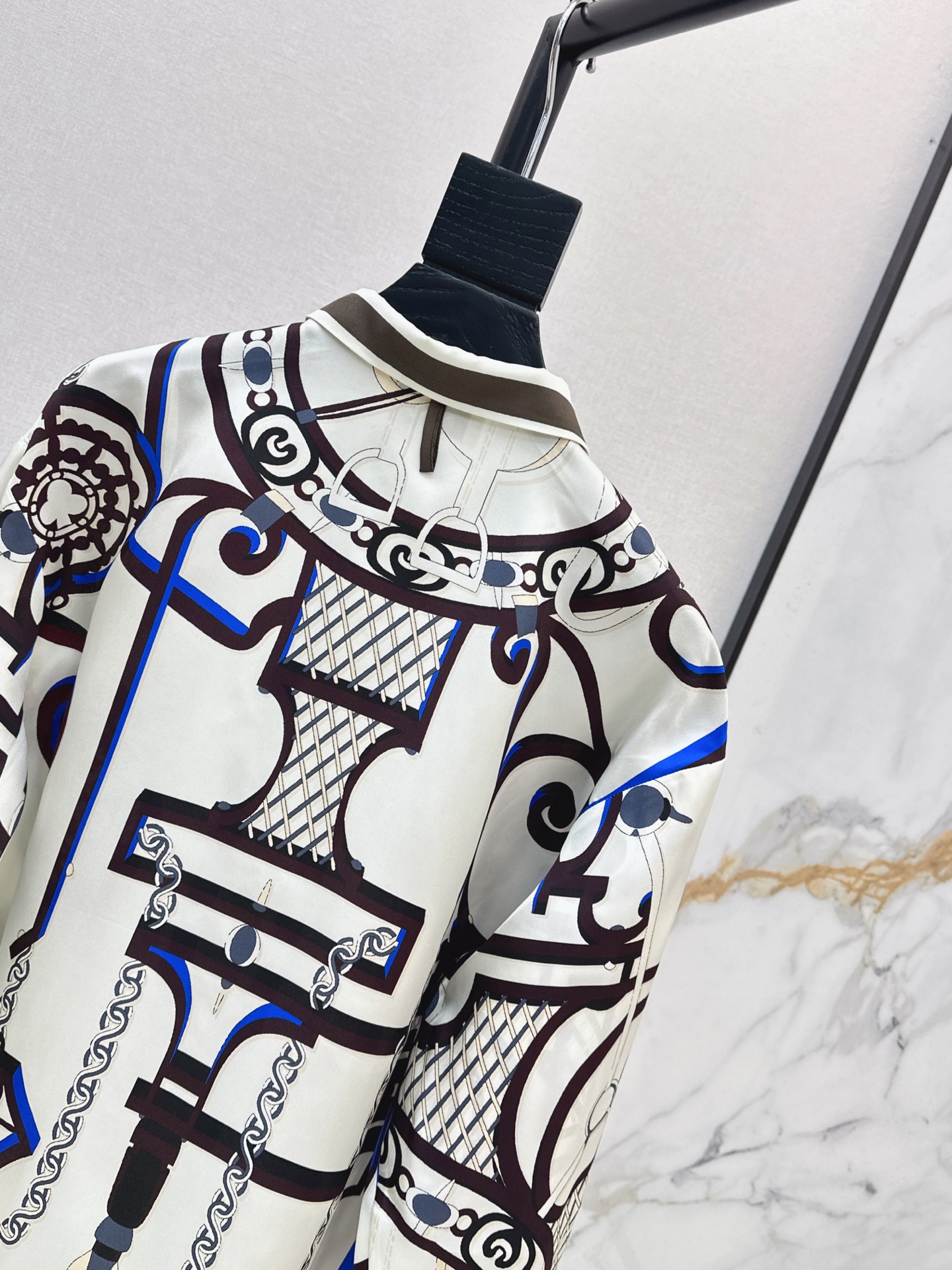 Her 26fw print silk shirt