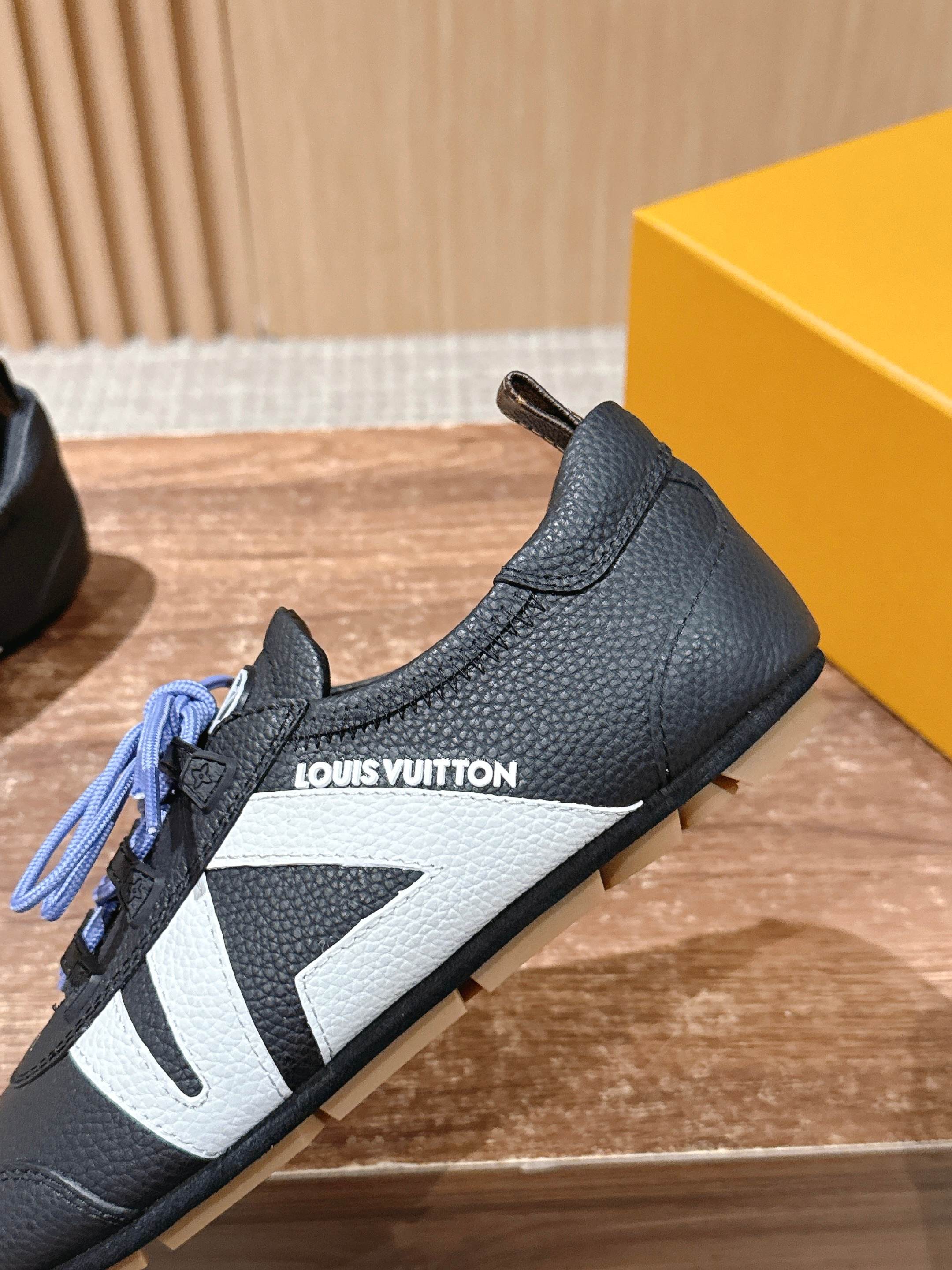 Loui 25fw sneaker