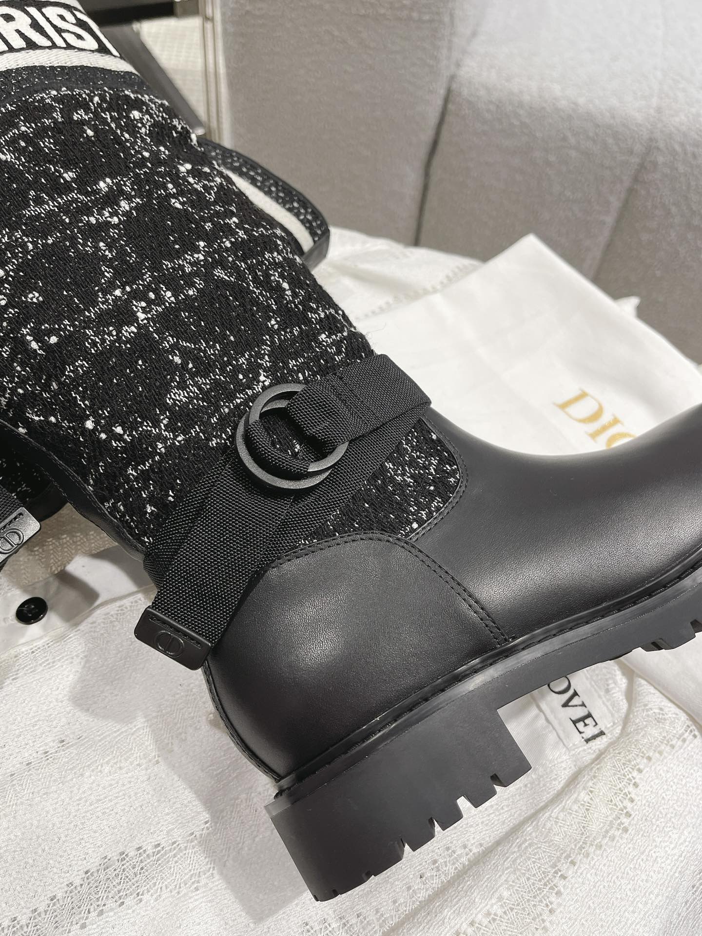CD 25fw half boots