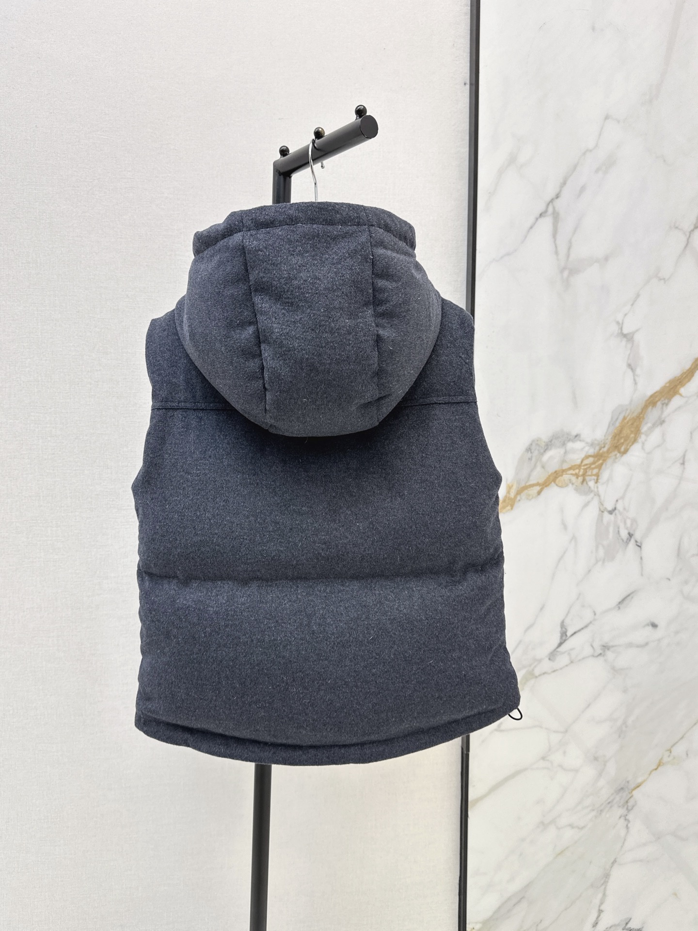 Monc 26fw detachable sleeve down jacket