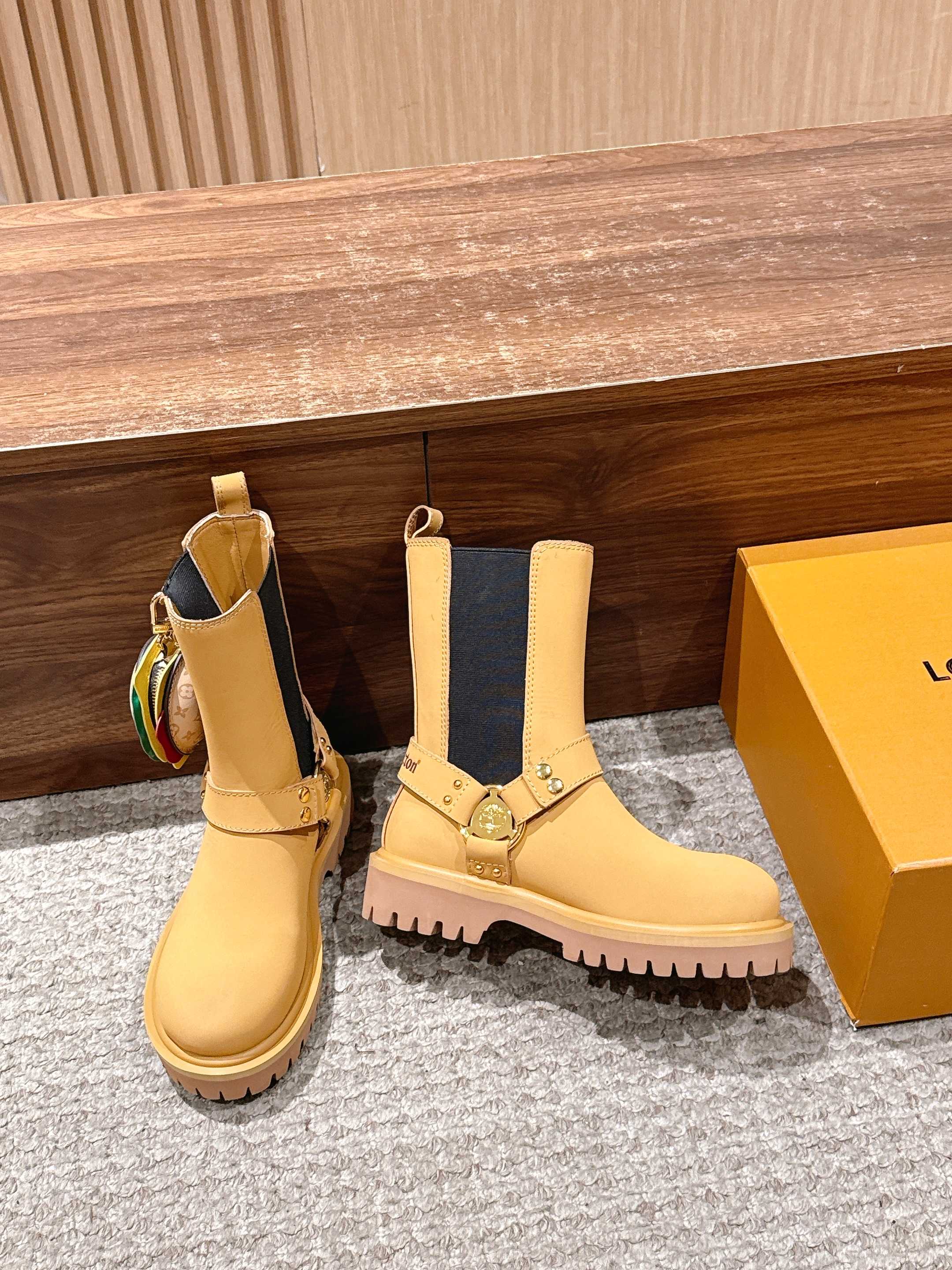 Loui 25fw biker boots