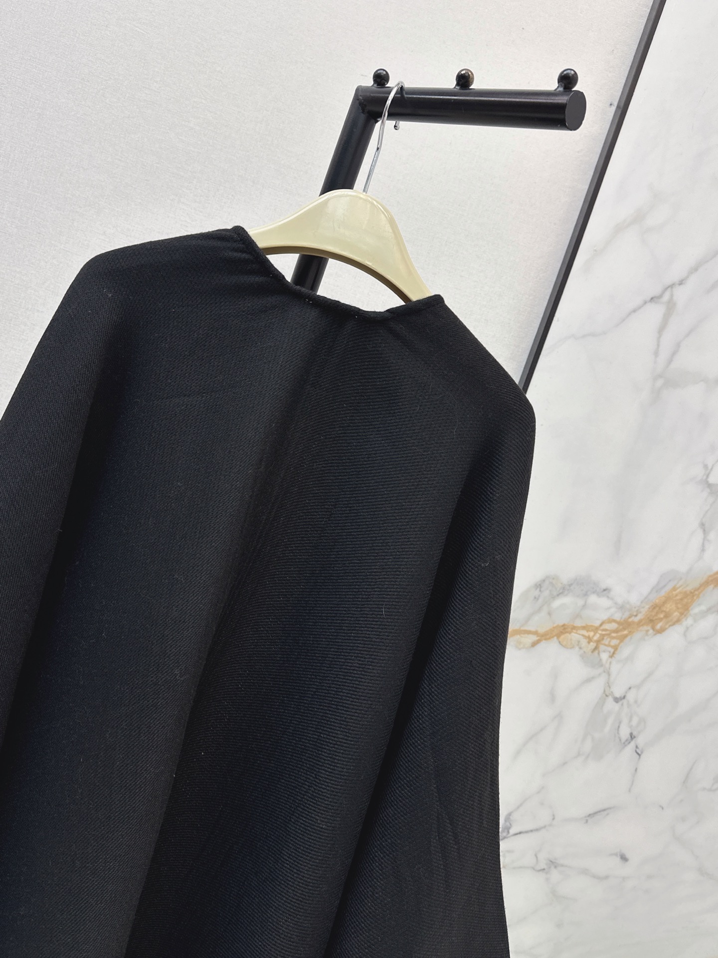 Bur 26fw wool shawls cape