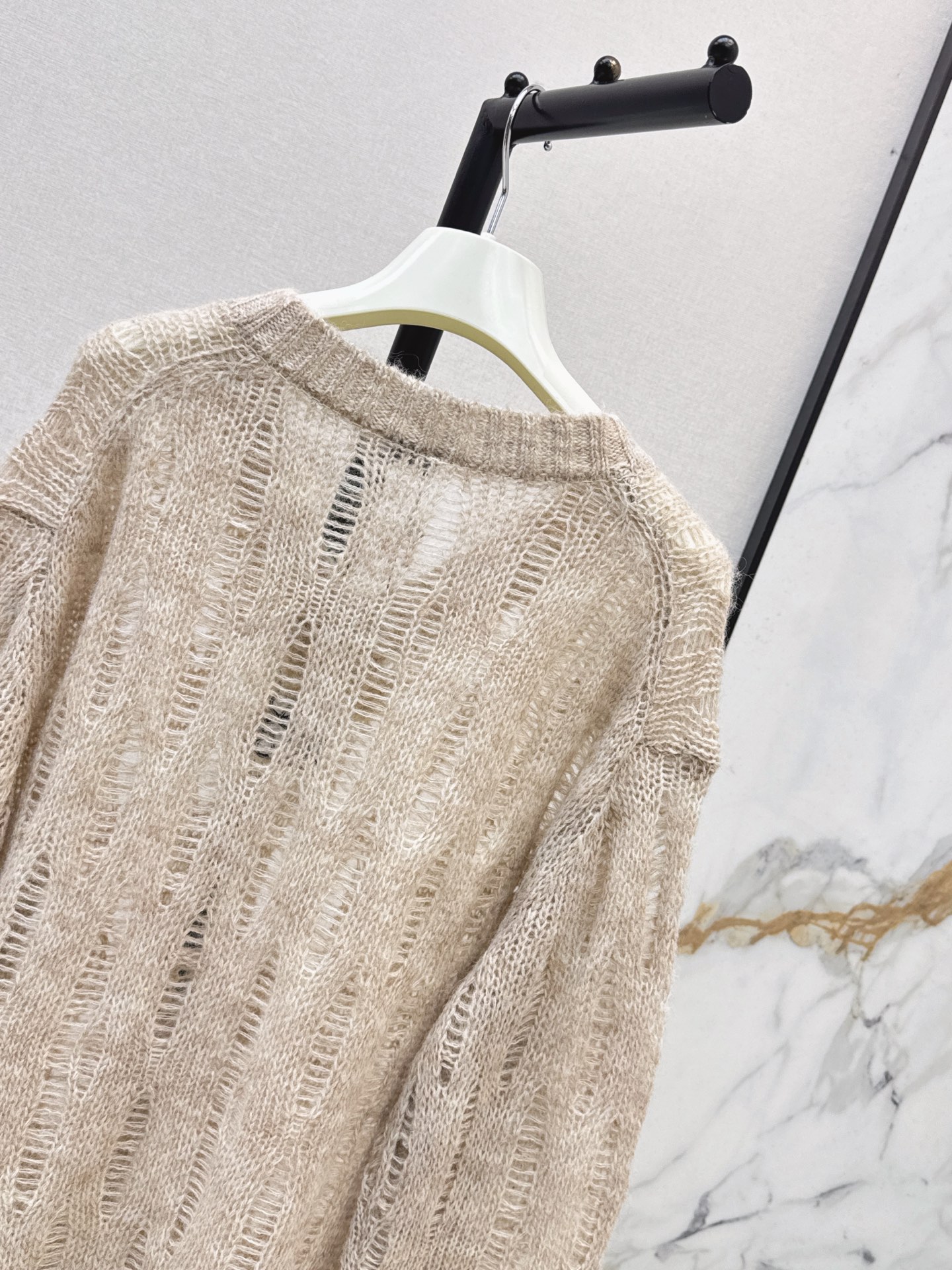 Loe 26fw hollow knit sweater