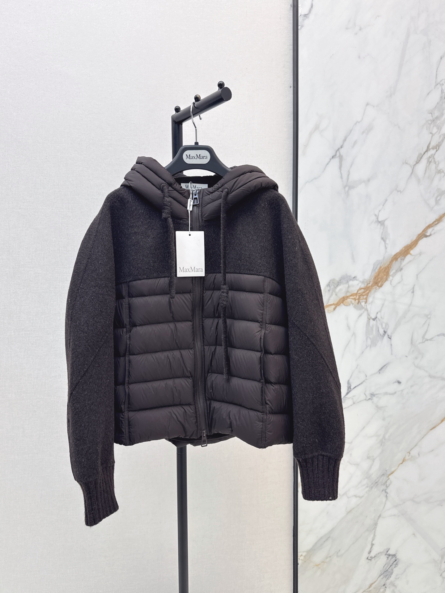 Max 26fw knit contract down jacket