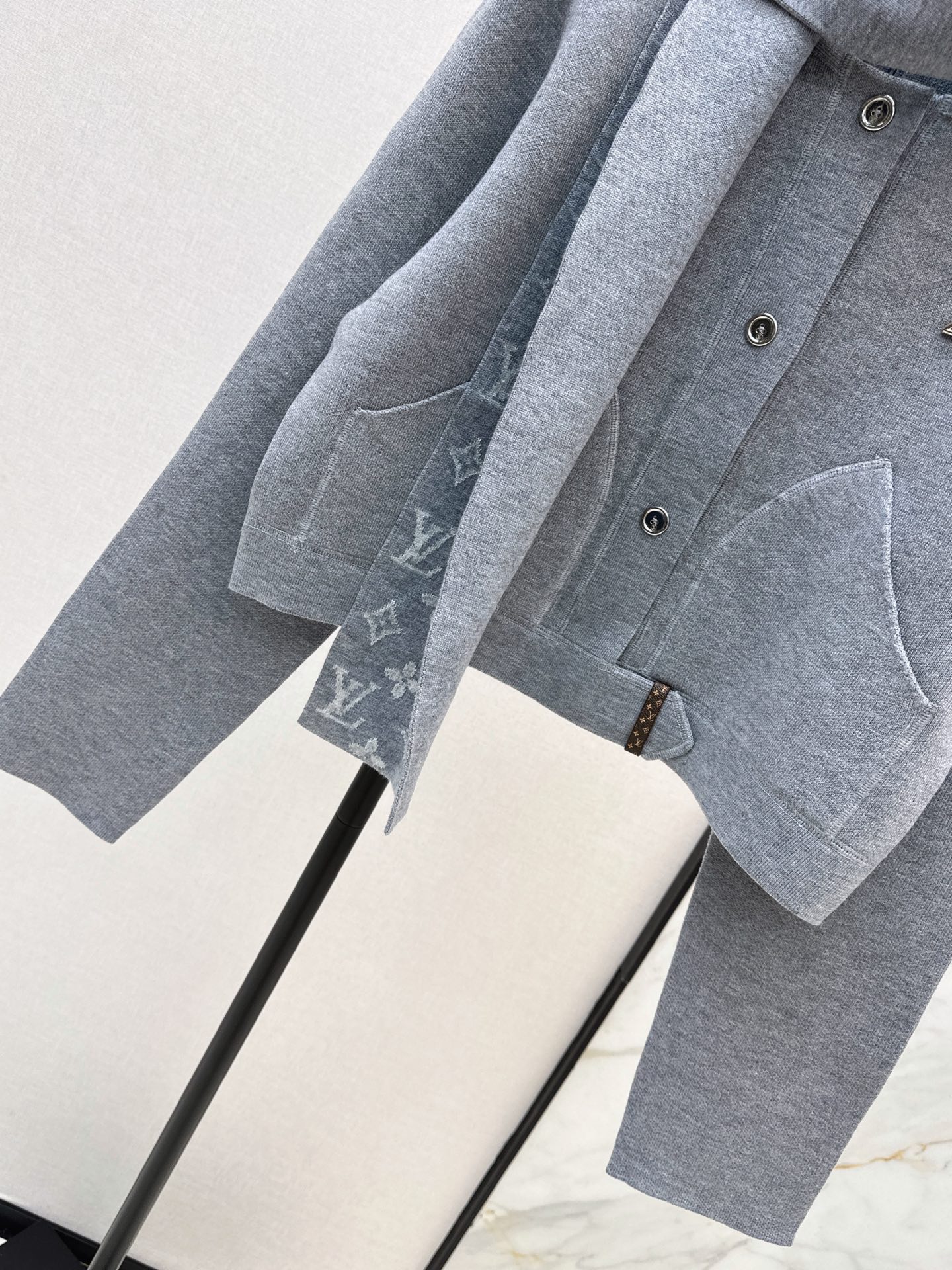 Loui 26fw scraf-collar knit jacket